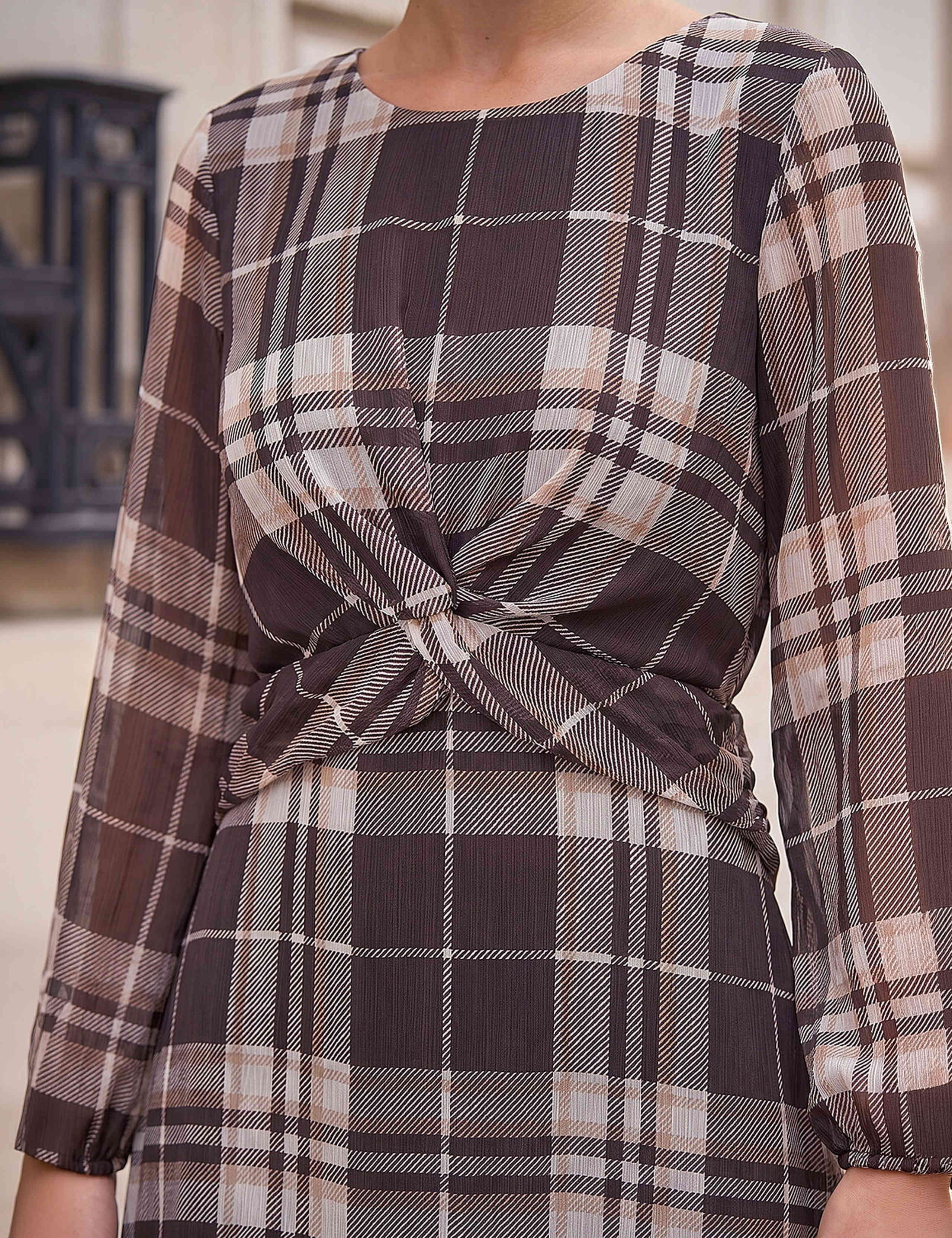 Petite Twist Front Skater Dress 3 of 4