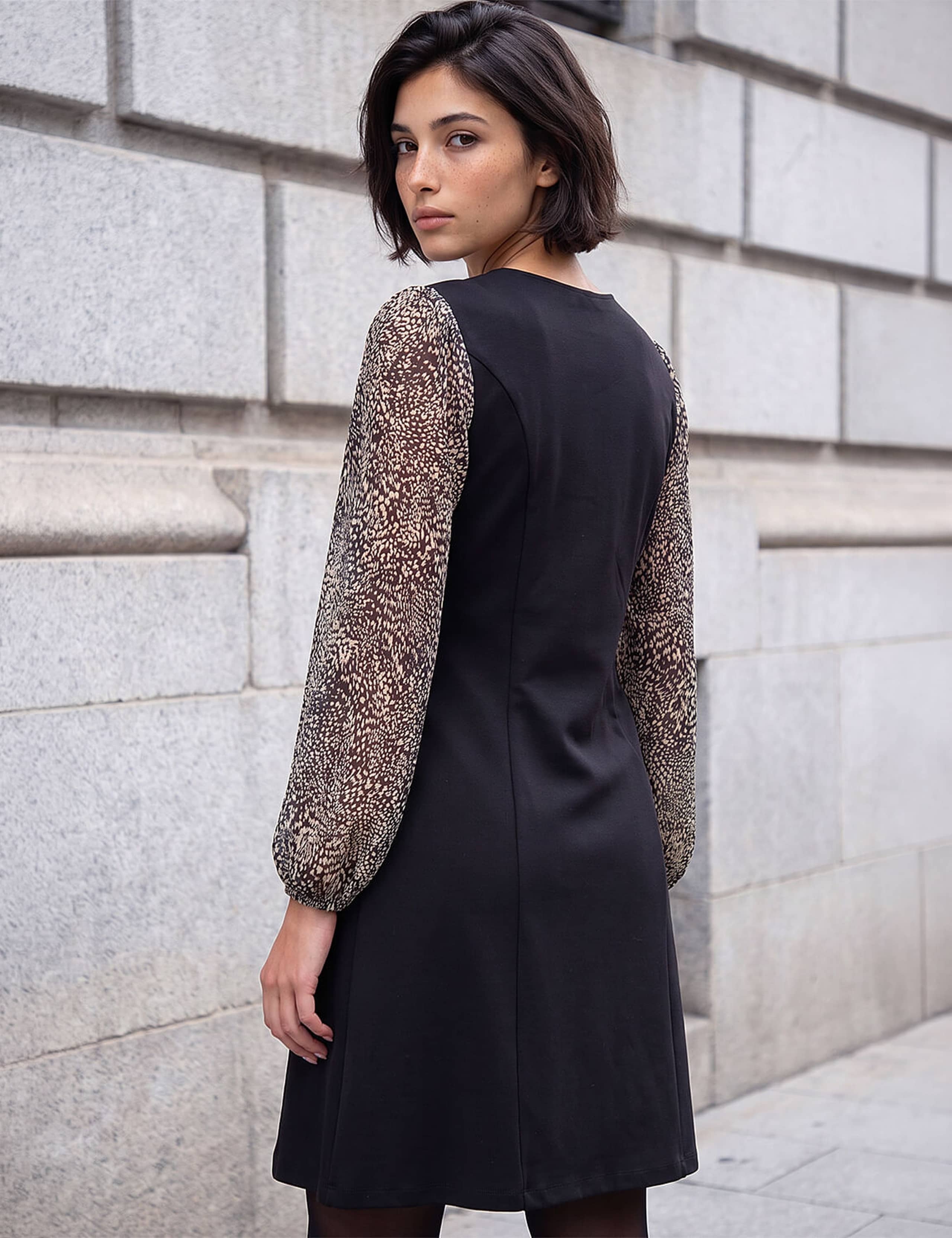 Petite Button Through Knee Length Dress 3 of 4