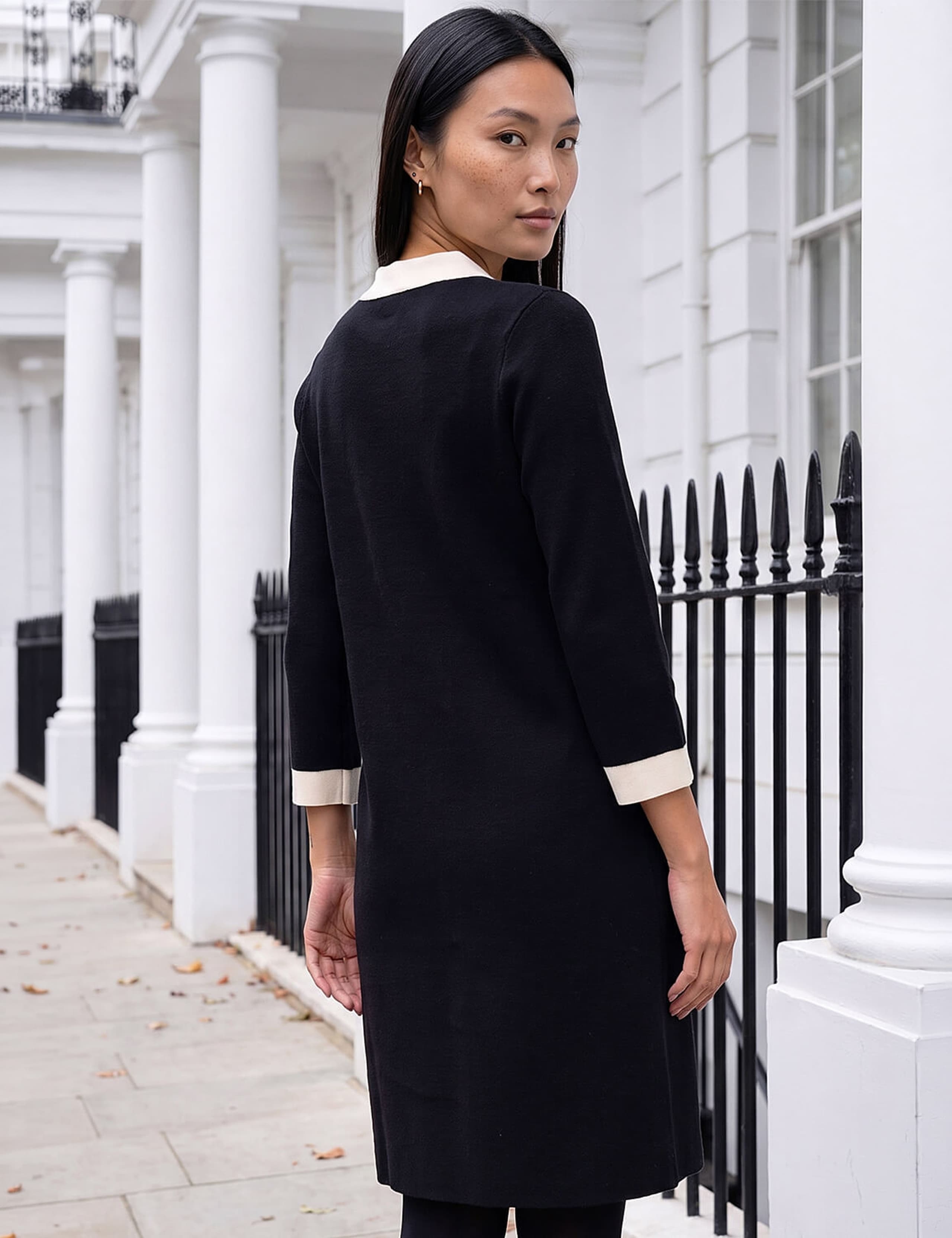 Contrast Collar Knitted Dress 3 of 4