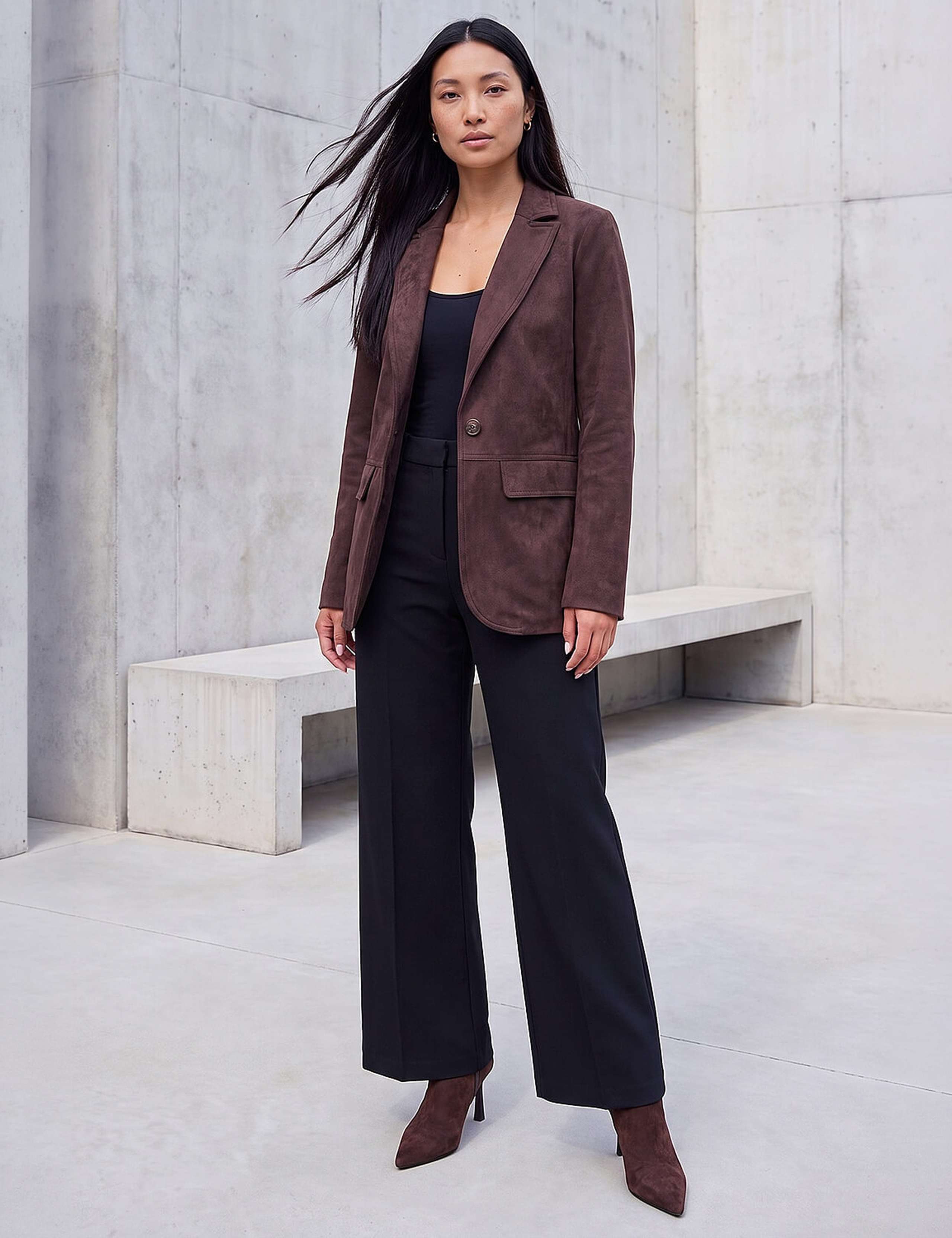 Suedette Oversized Cropped Blazer 2 of 4