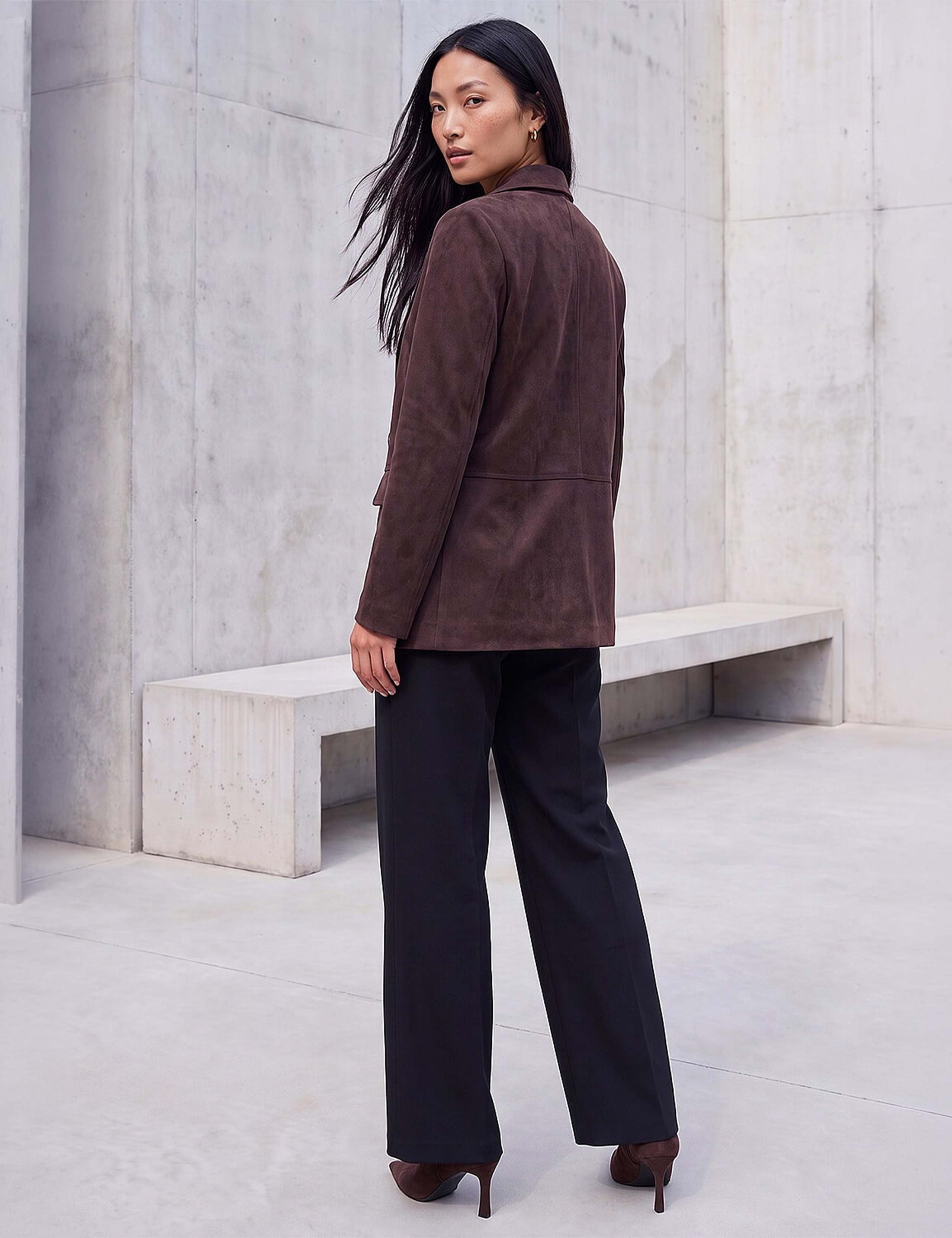 Suedette Oversized Cropped Blazer 3 of 4