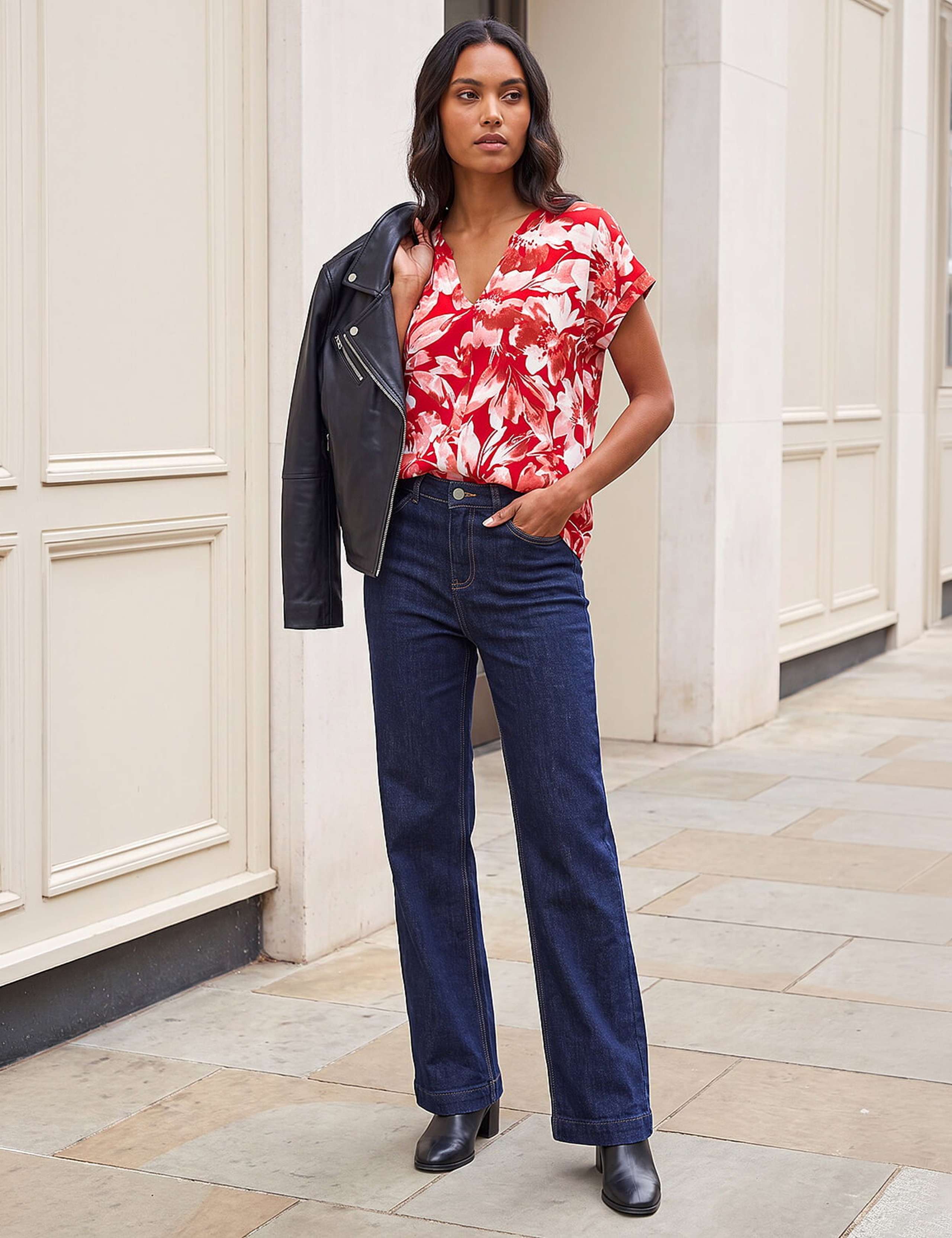 Floral Print Notch Neck T-Shirt 3 of 4