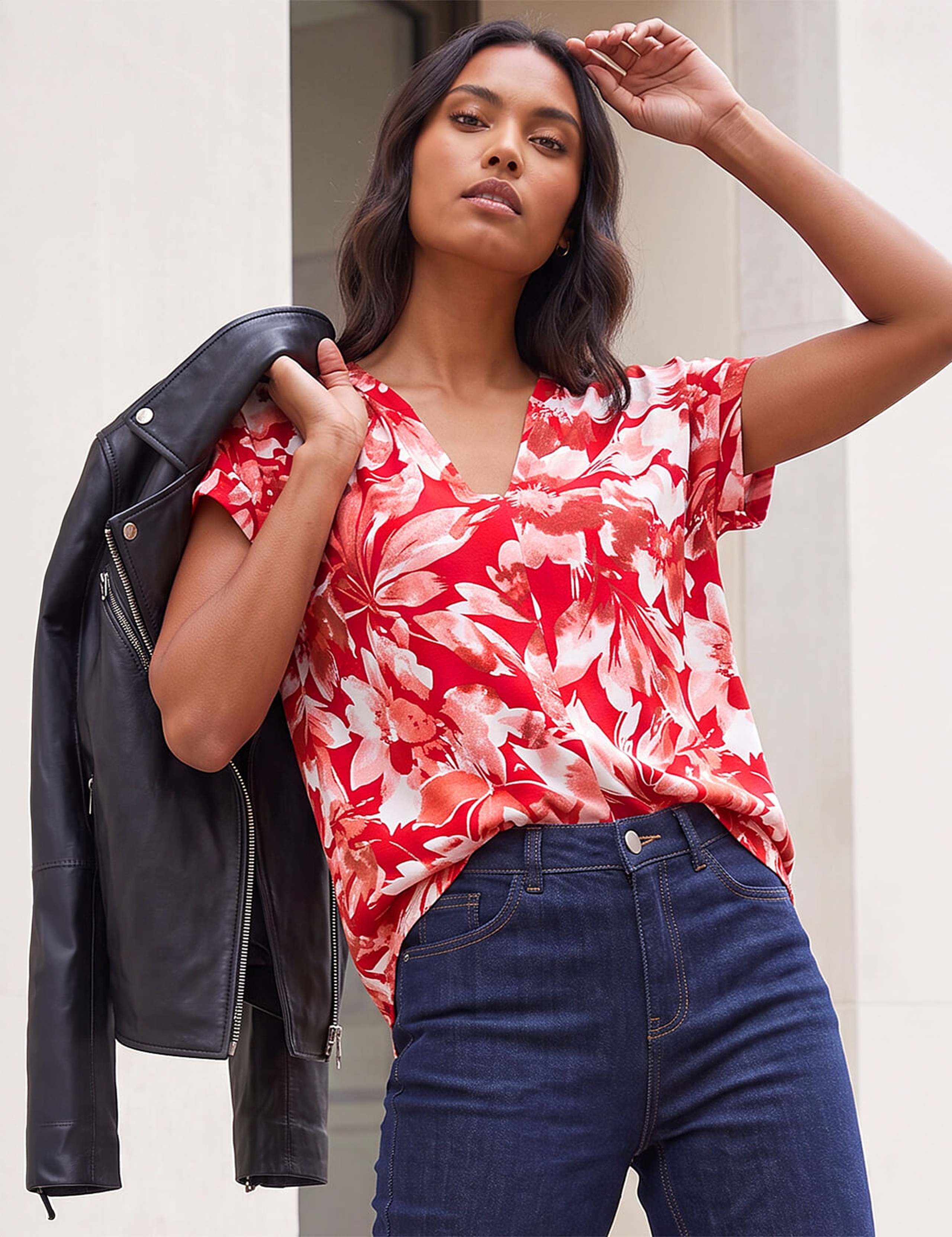Floral Print Notch Neck T-Shirt 4 of 4