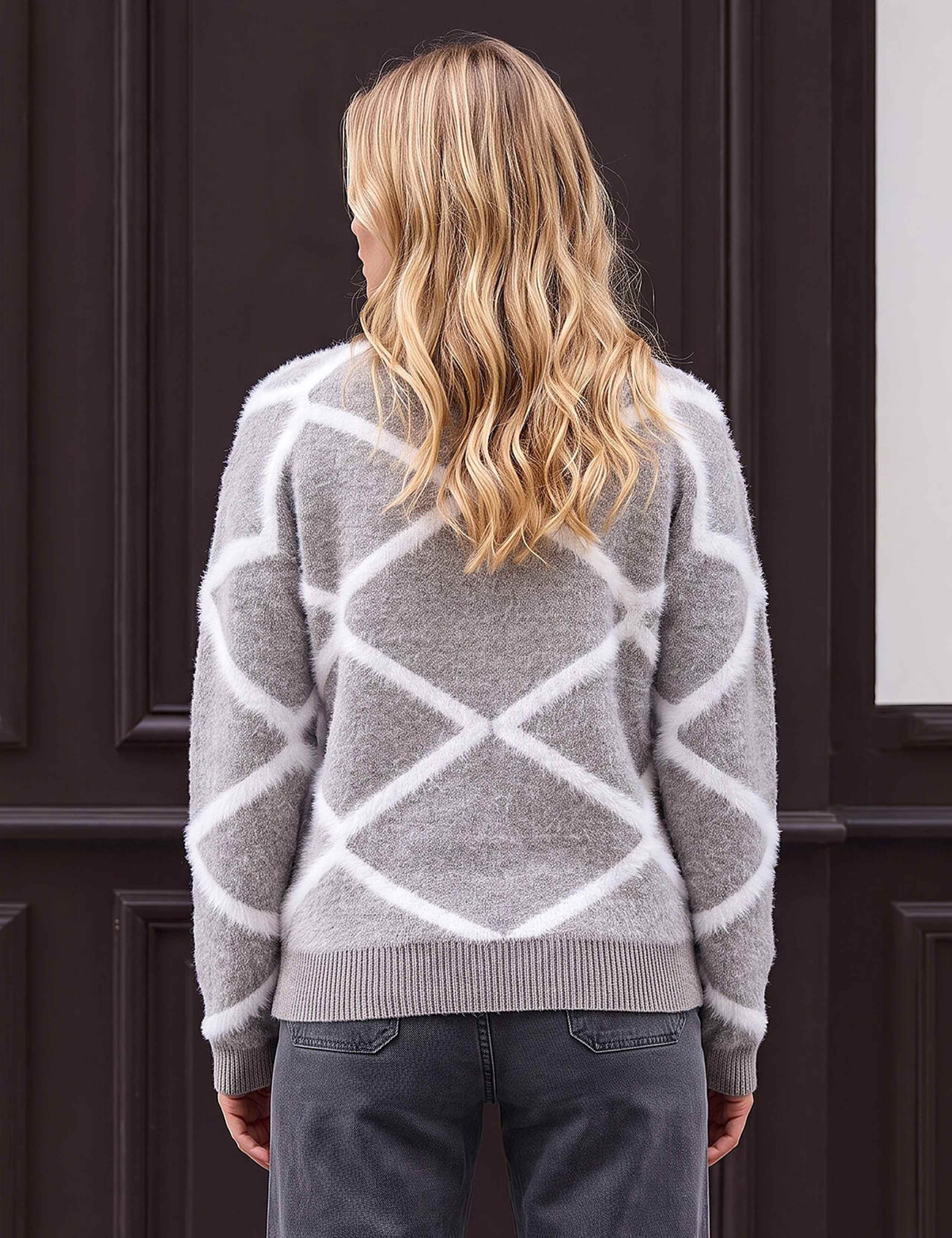 Fluffy Diamond Print Jumper 3 of 4