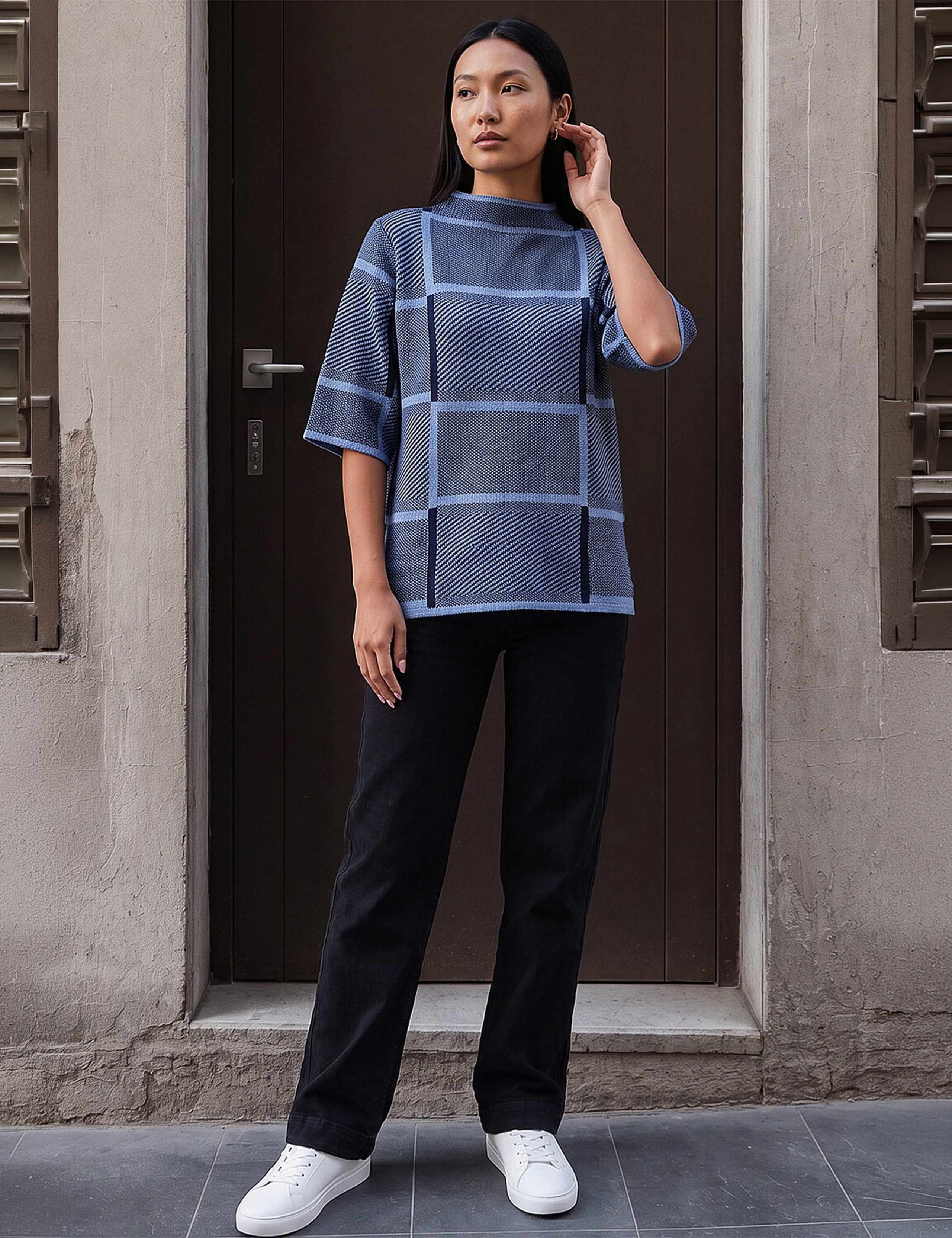 Checked Jumper 2 of 4