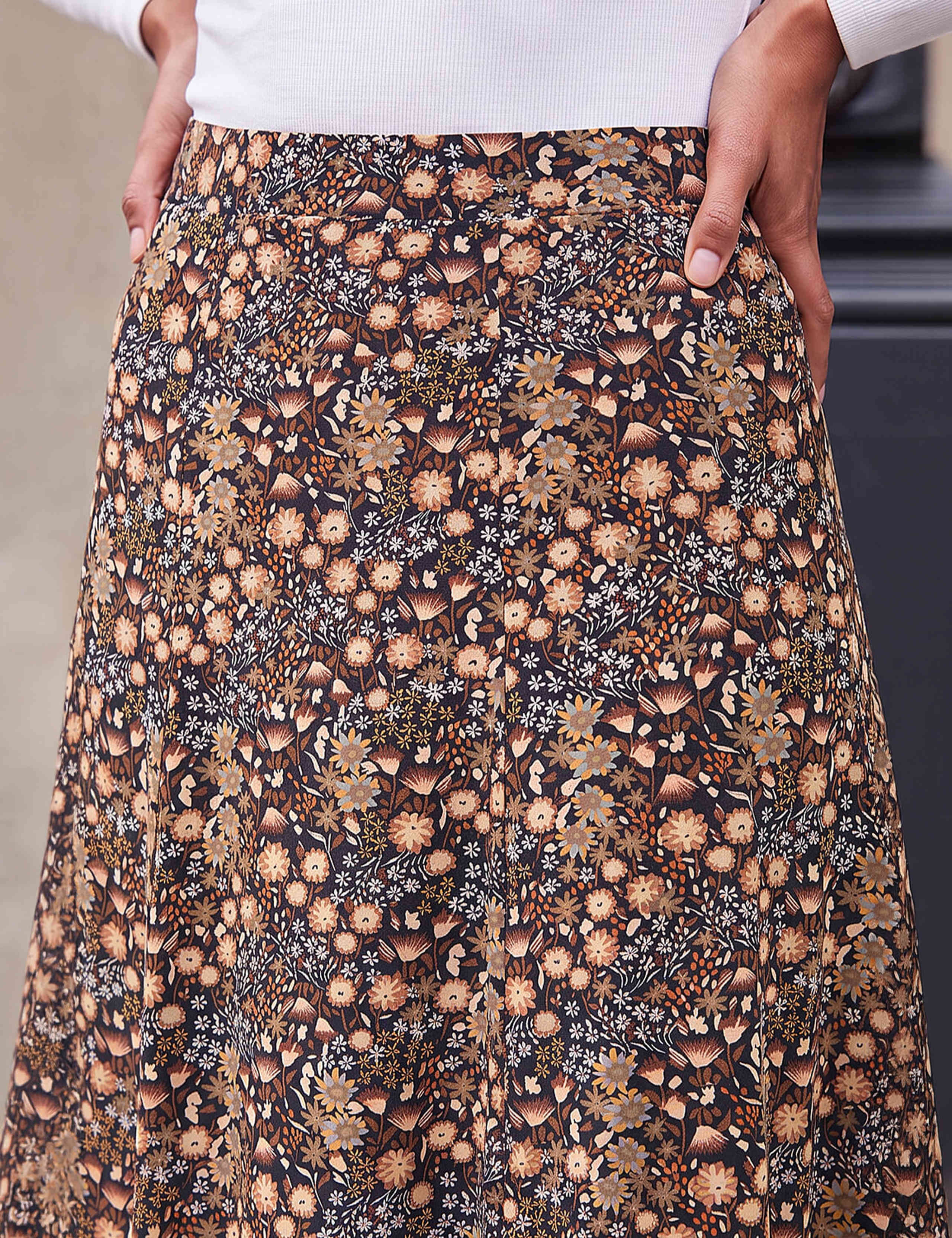 Floral Print Knee Length Skirt 4 of 4