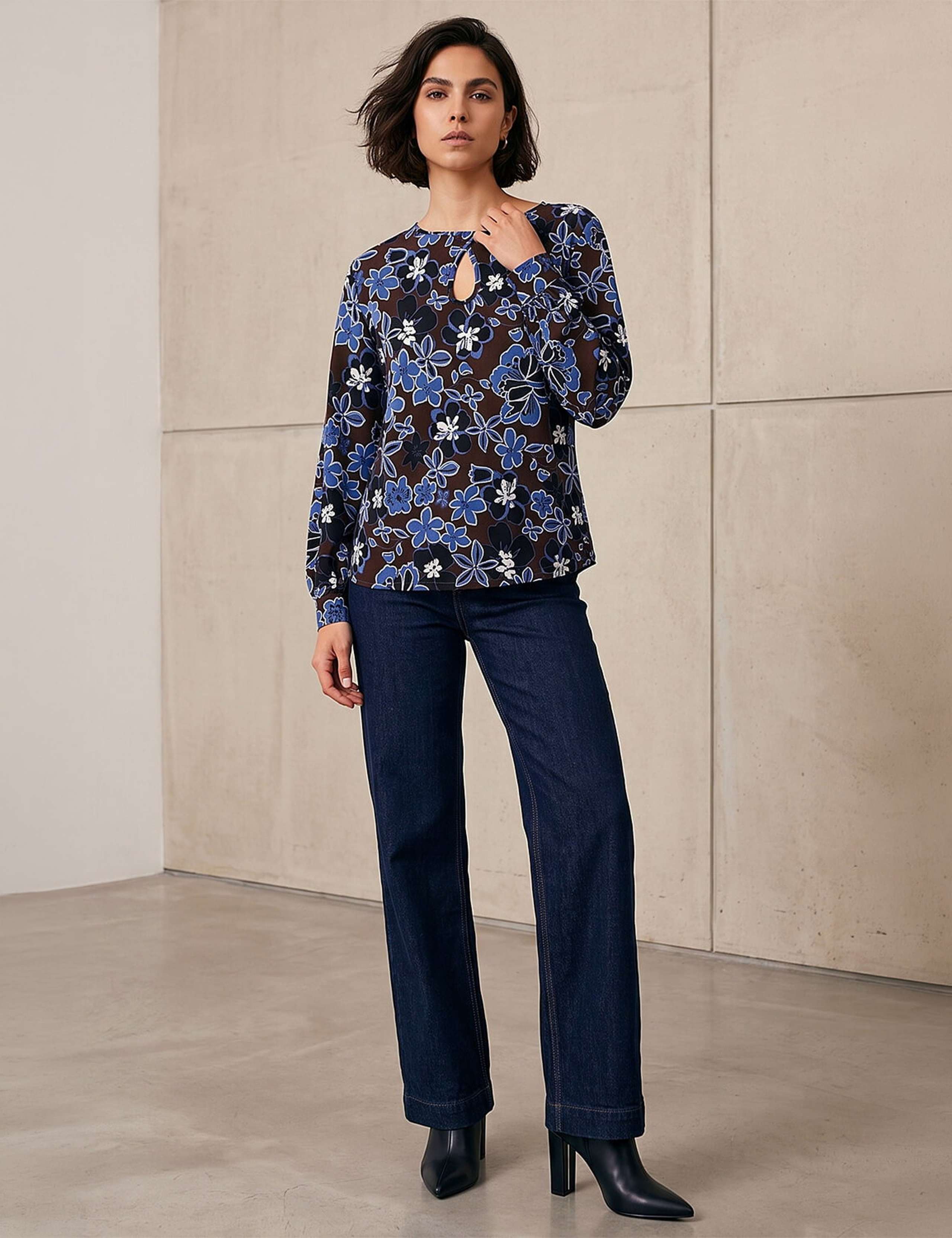 Floral Regular Fit Keyhole Top 2 of 4