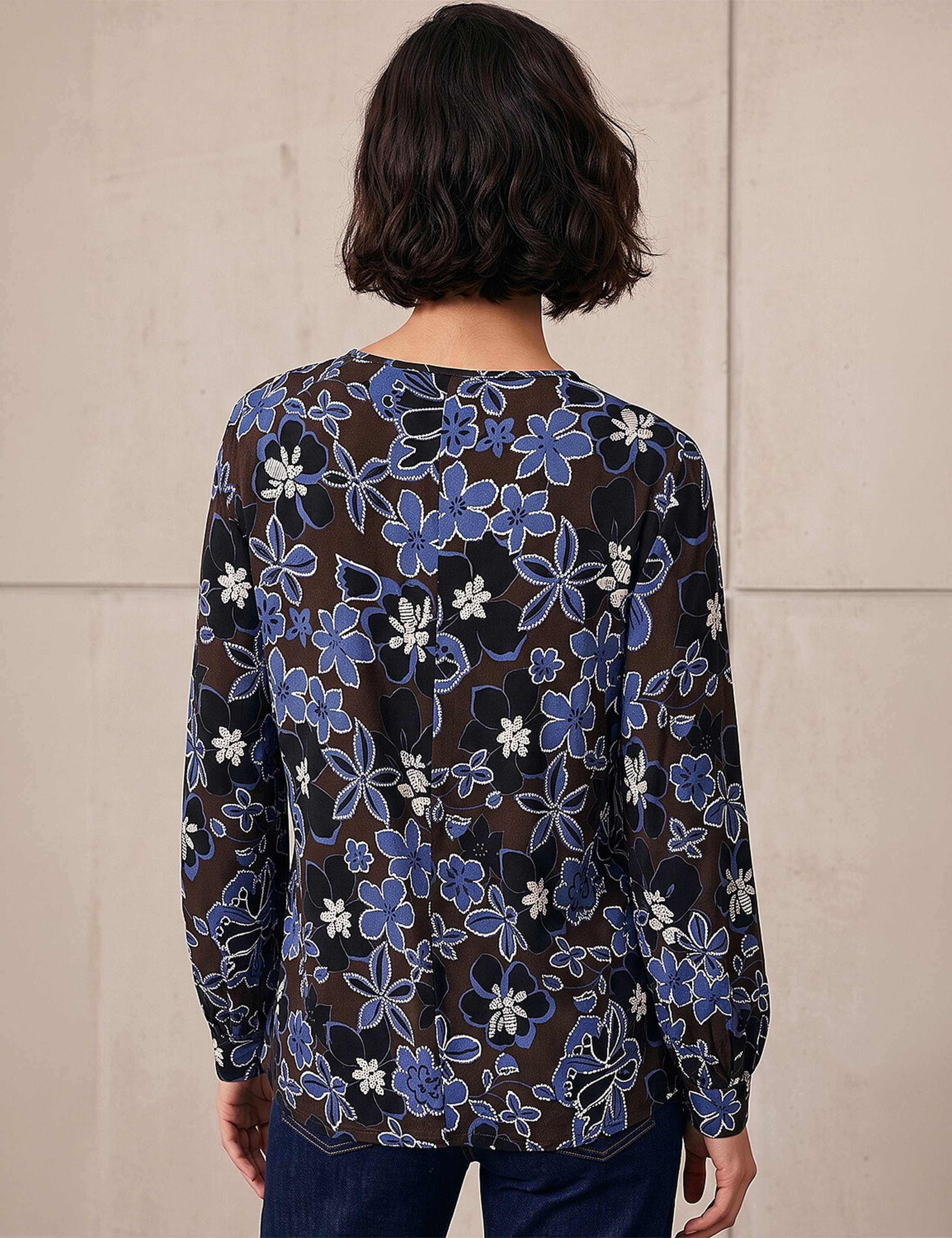 Floral Regular Fit Keyhole Top 3 of 4