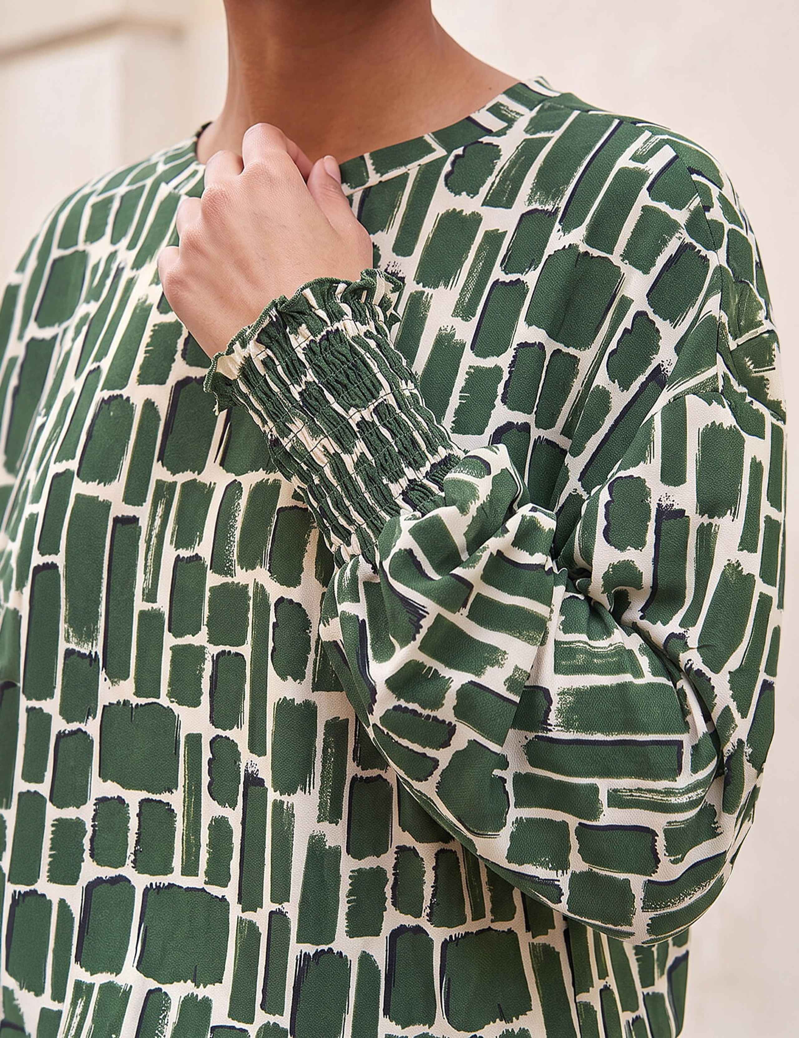 Geometric Shirred Top 4 of 4