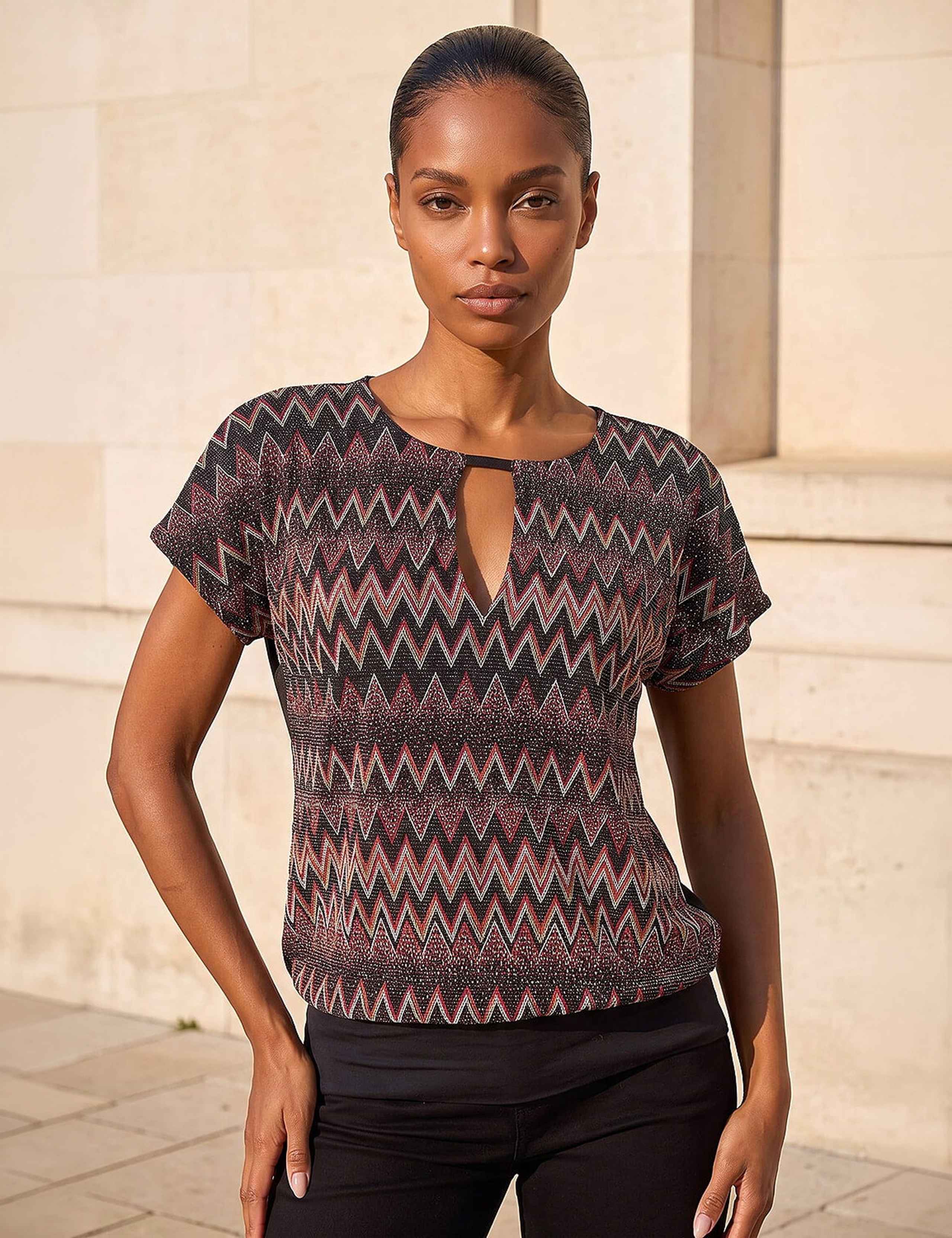 Geometric Regular Fit Bubble Hem Top 3 of 4