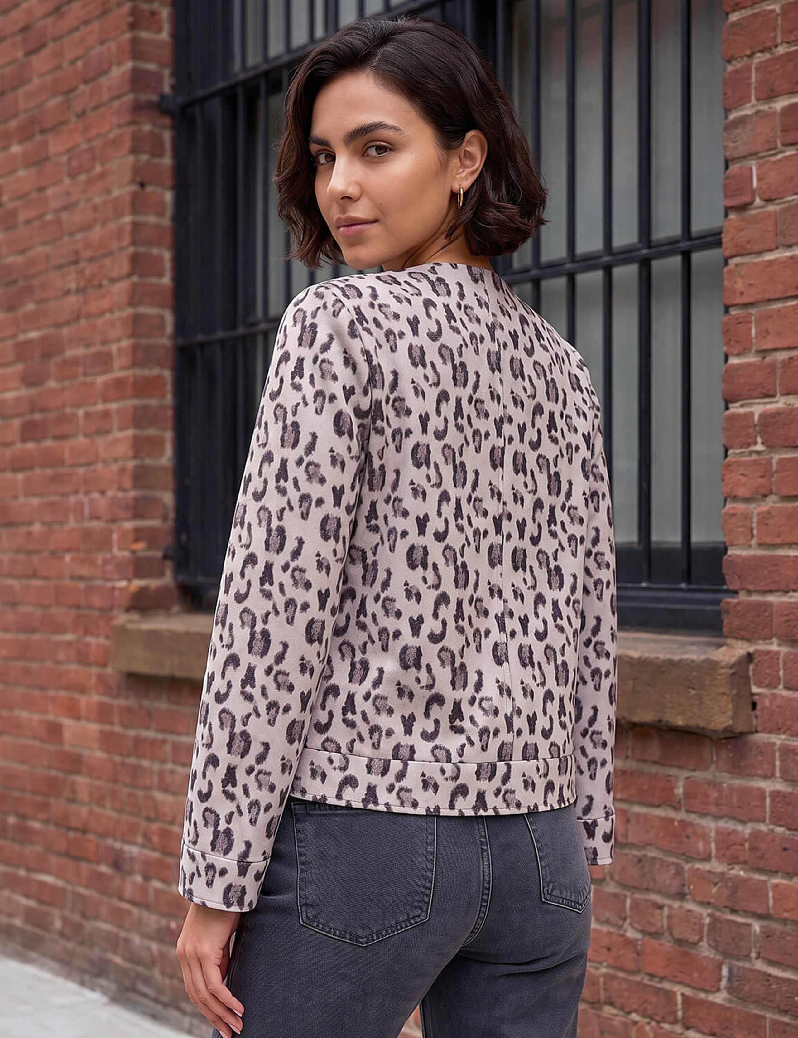 Animal Print Buttoned Jacket 3 of 4