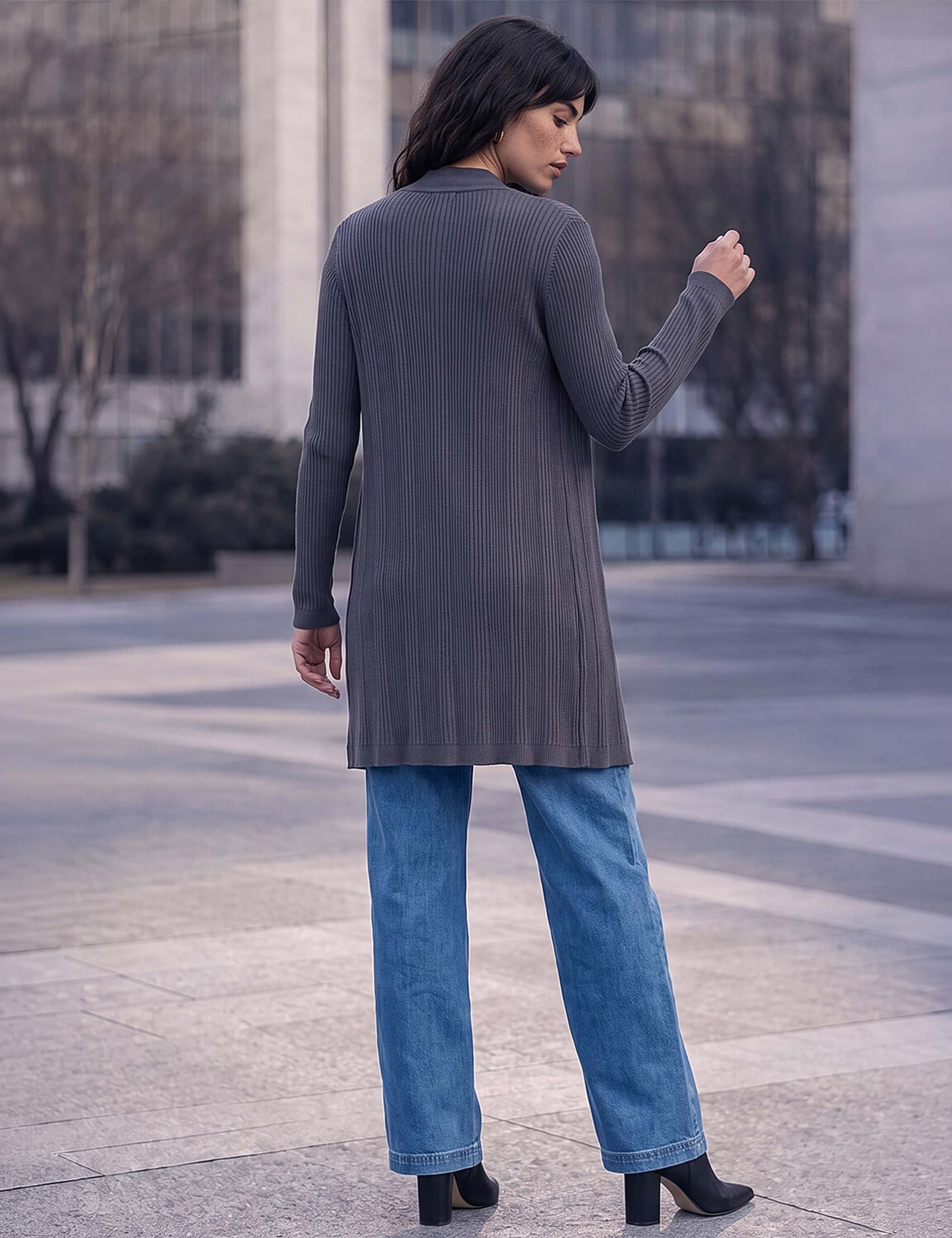 Ribbed Scallop Edge Cardigan 2 of 4