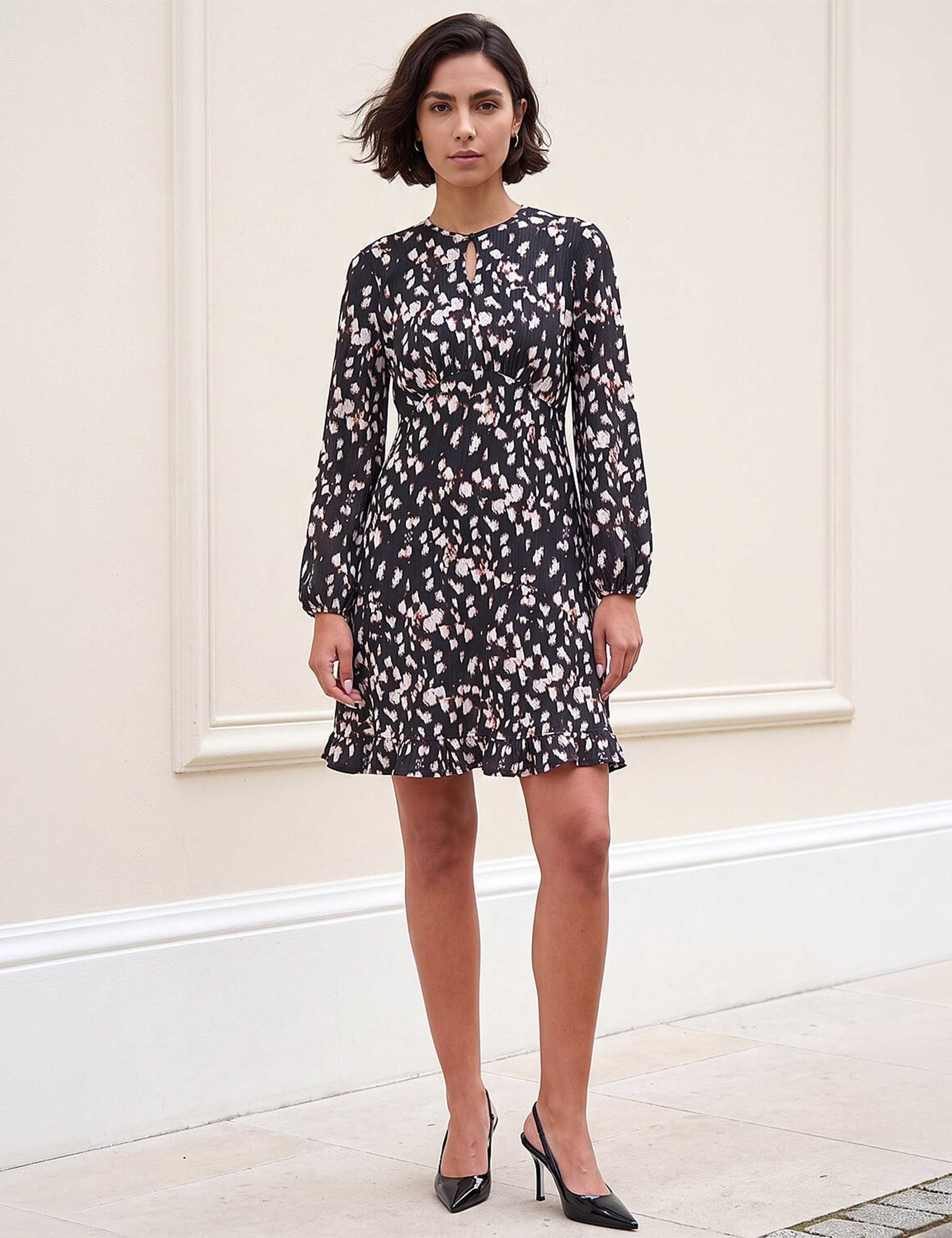 Ribbed Keyhole Frill Dress 3 of 4