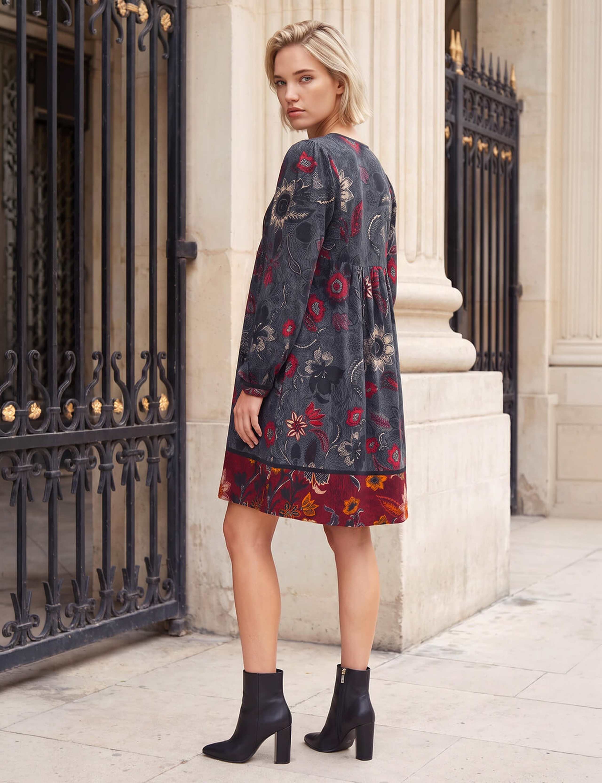 Floral V Neck Panel Knee Length Dress 3 of 4