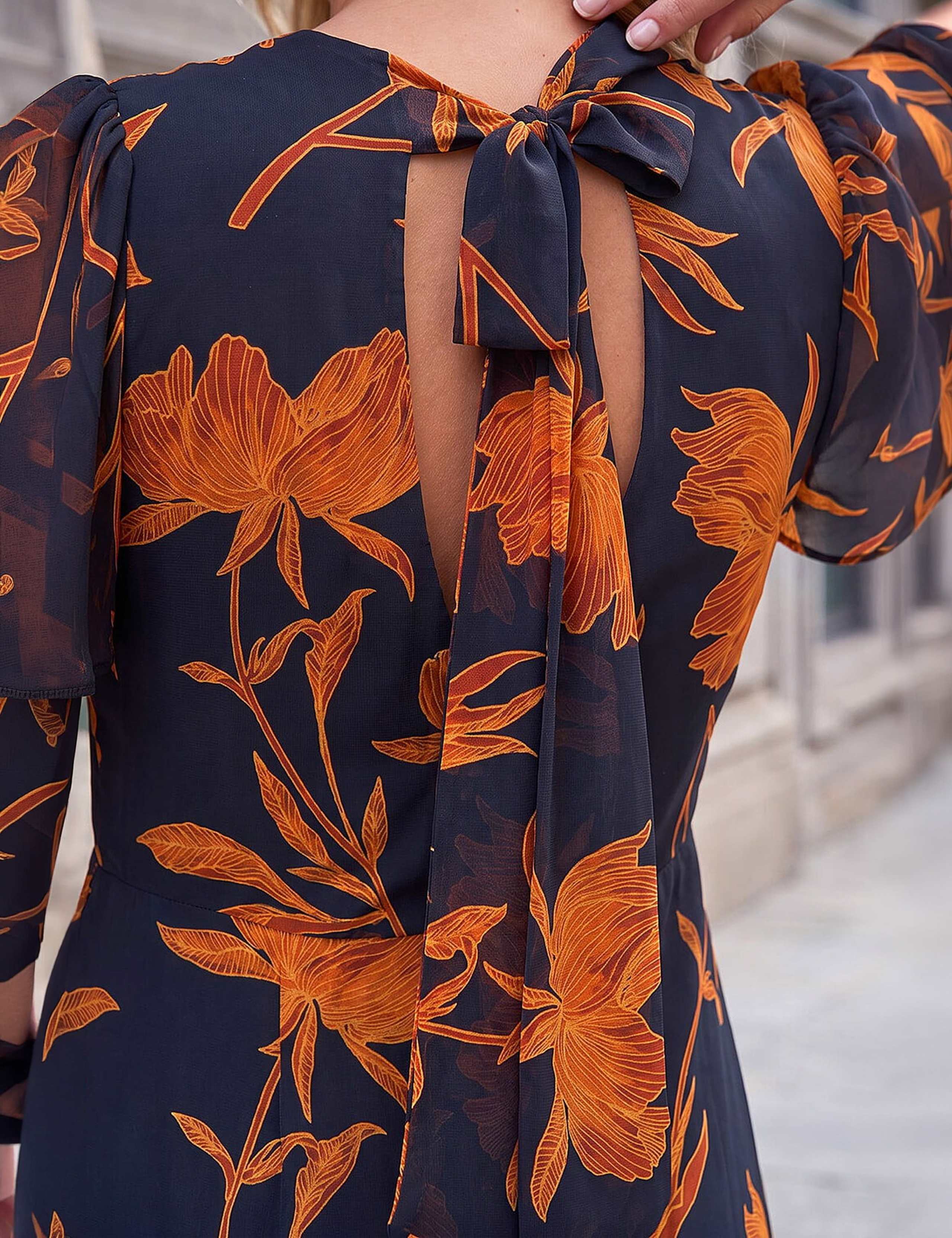 Printed Scoop Neck Bow Detail Waisted Dress 4 of 4