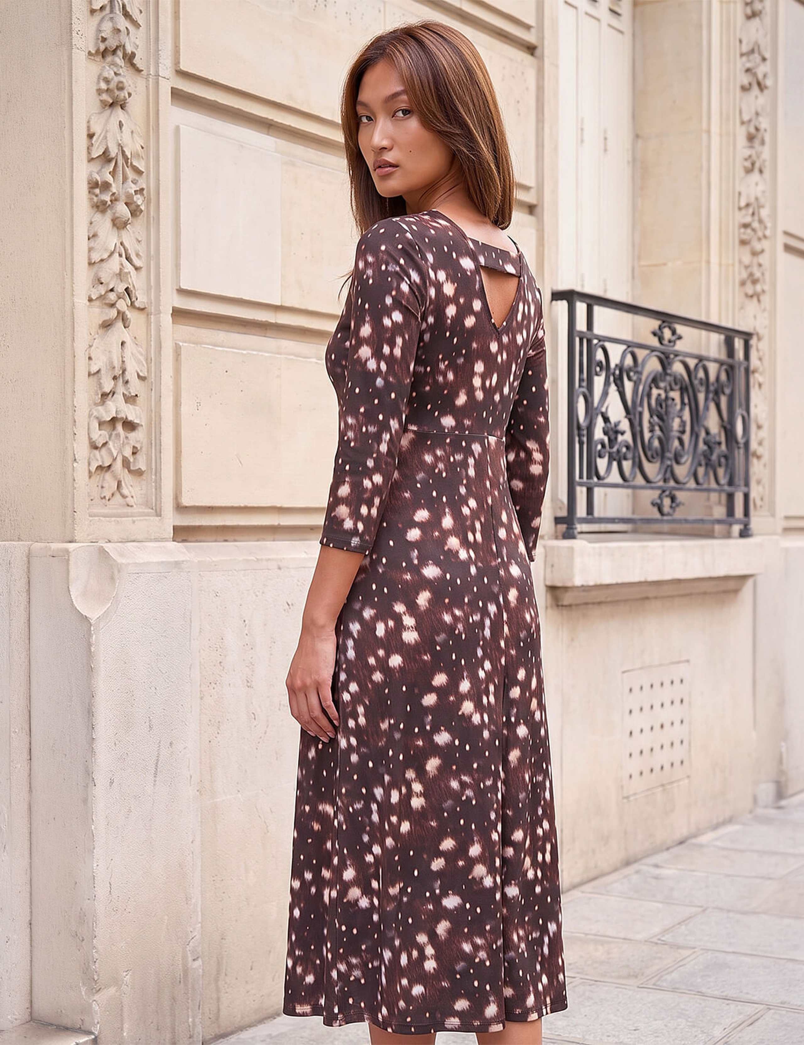 V Neck Deer Print Ruched Midi Dress 3 of 4