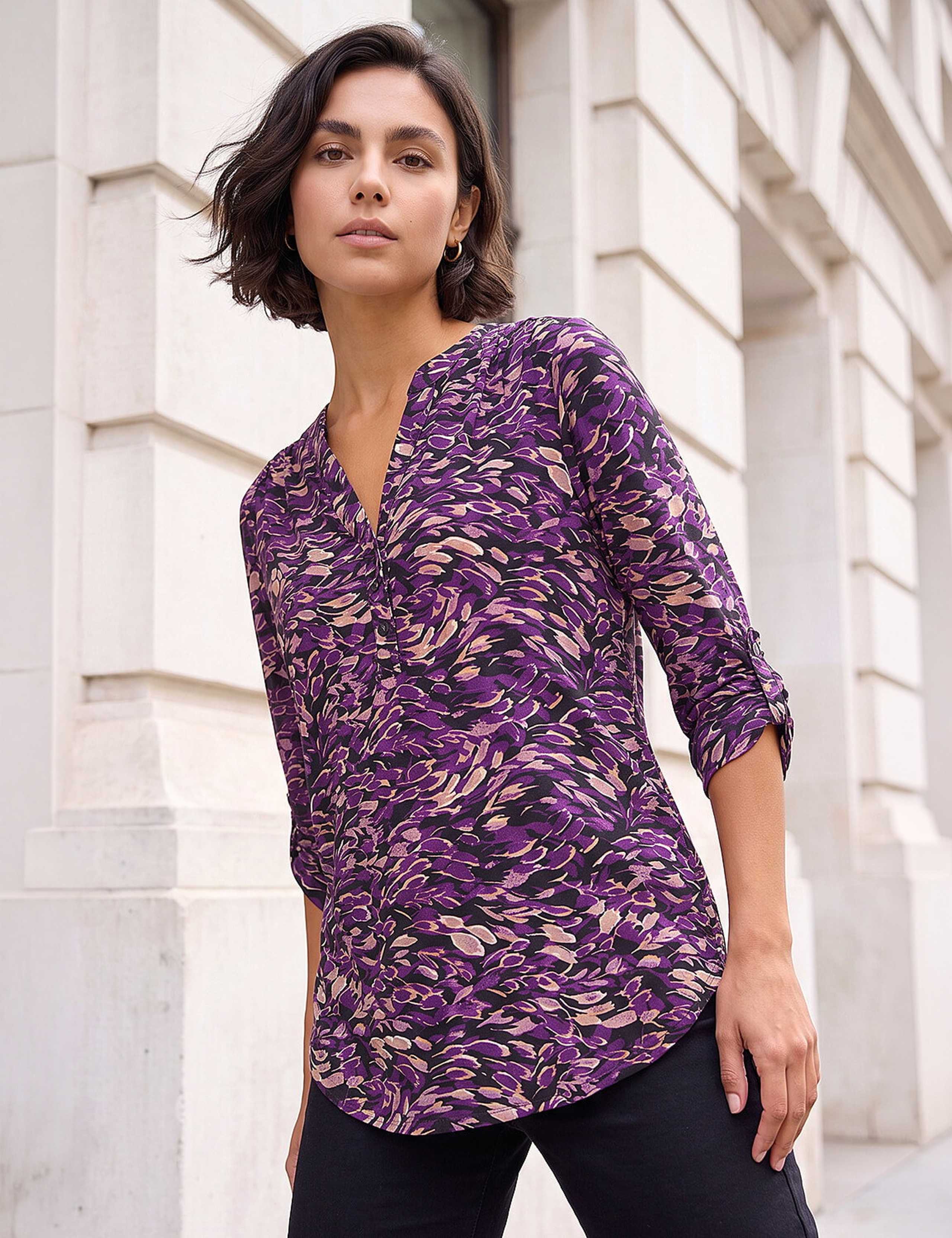 Abstract Print V Neck Stretch Shirt 3 of 4