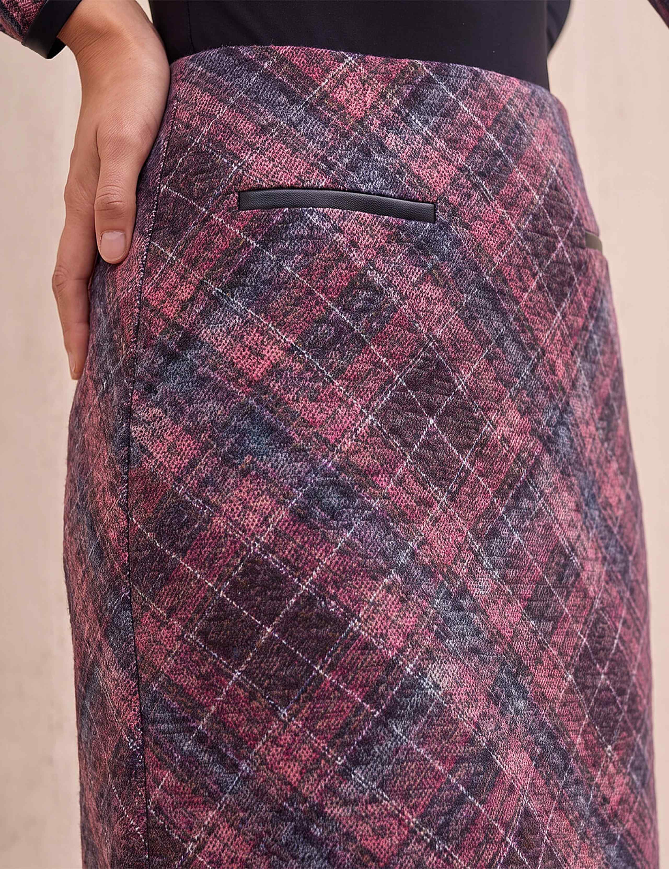 Checked Fitted Knee Length Pencil Skirt 4 of 4