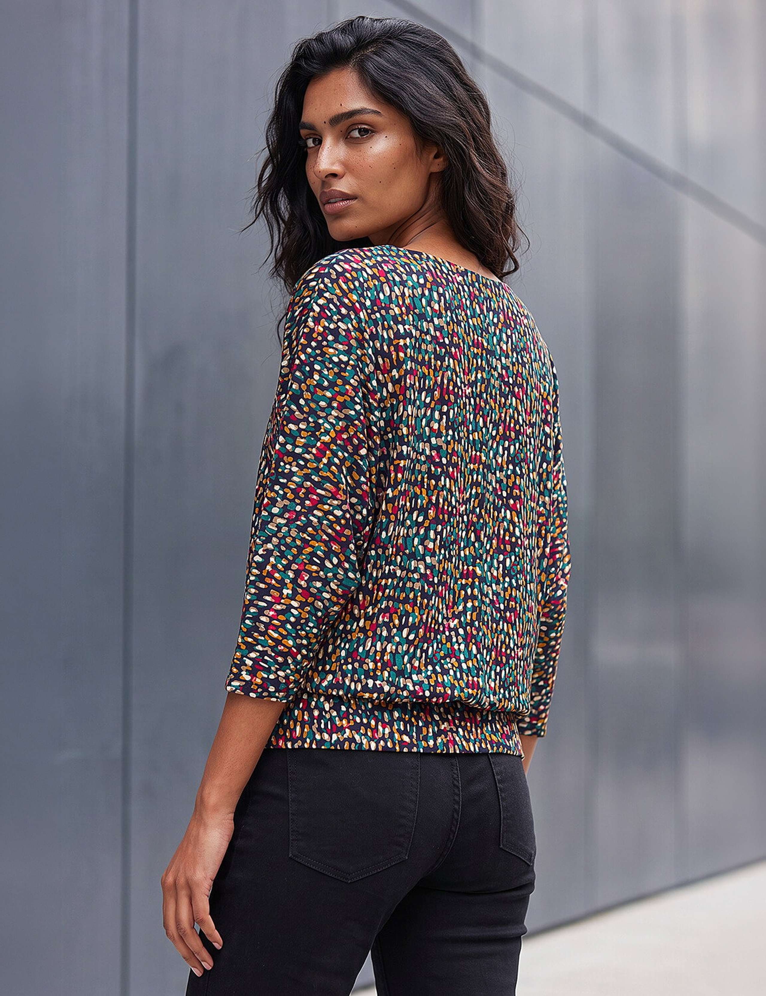 Printed V-Neck Bubble Hem Top 2 of 4