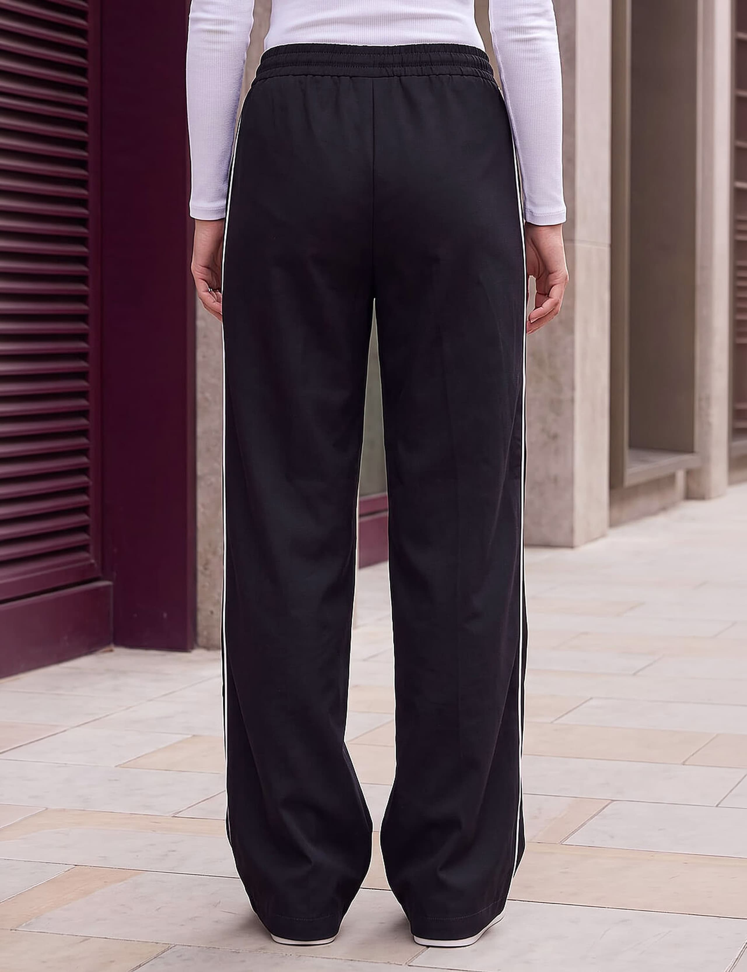 Pintuck Stitch Detail Trousers 2 of 4