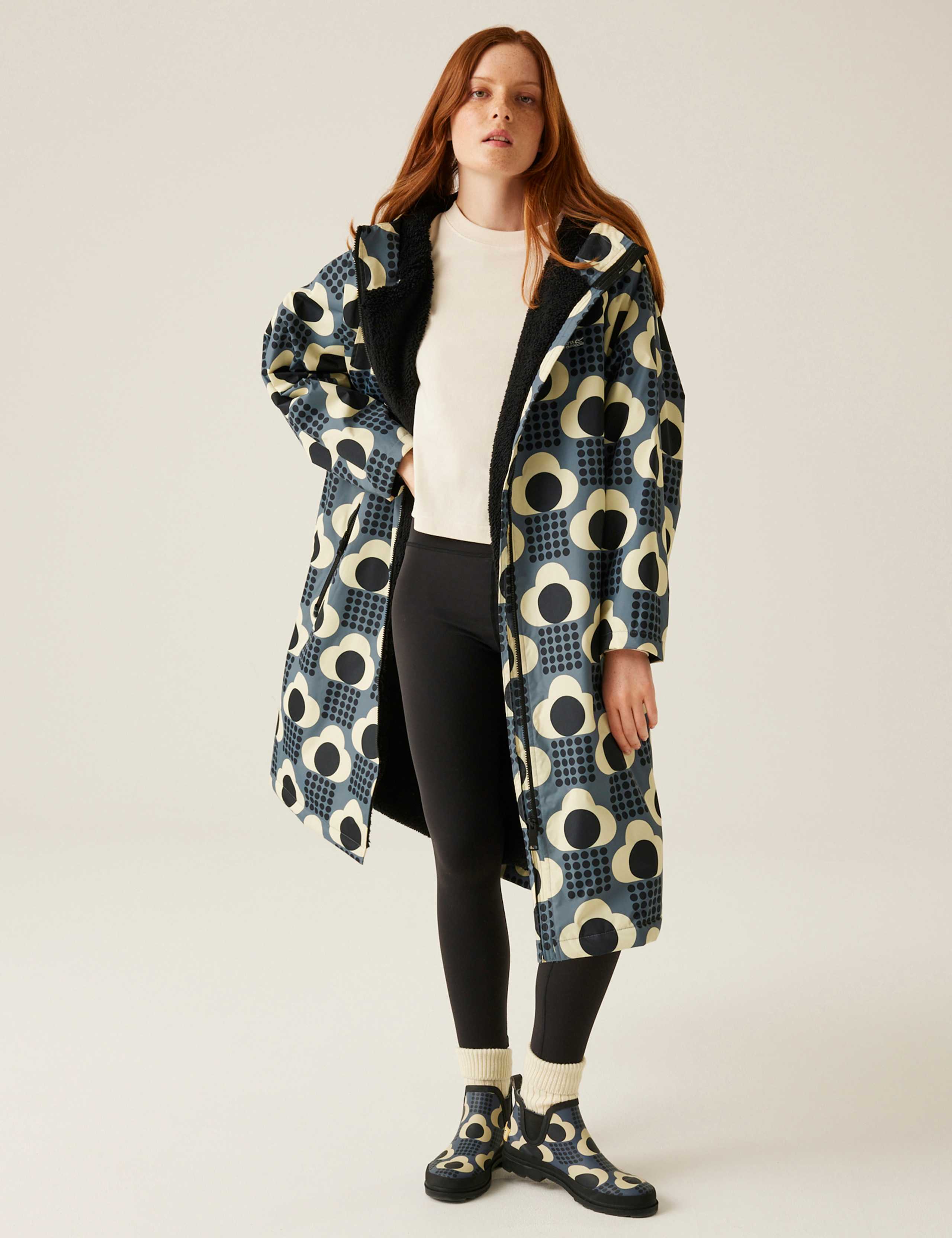 Orla Kiely Waterproof Hooded Changing Robe 3 of 7