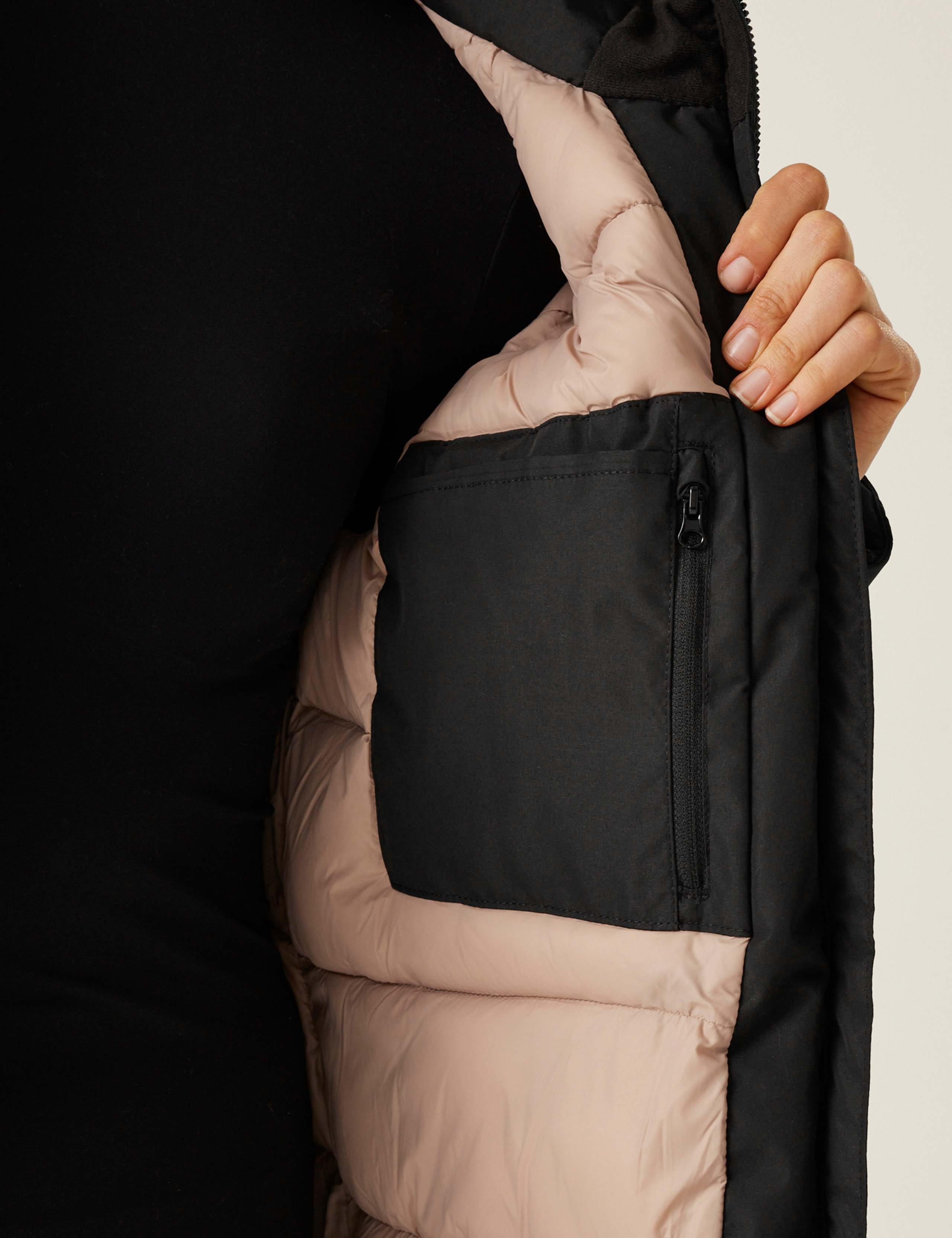 Reeah Waterproof Hooded Raincoat 7 of 7