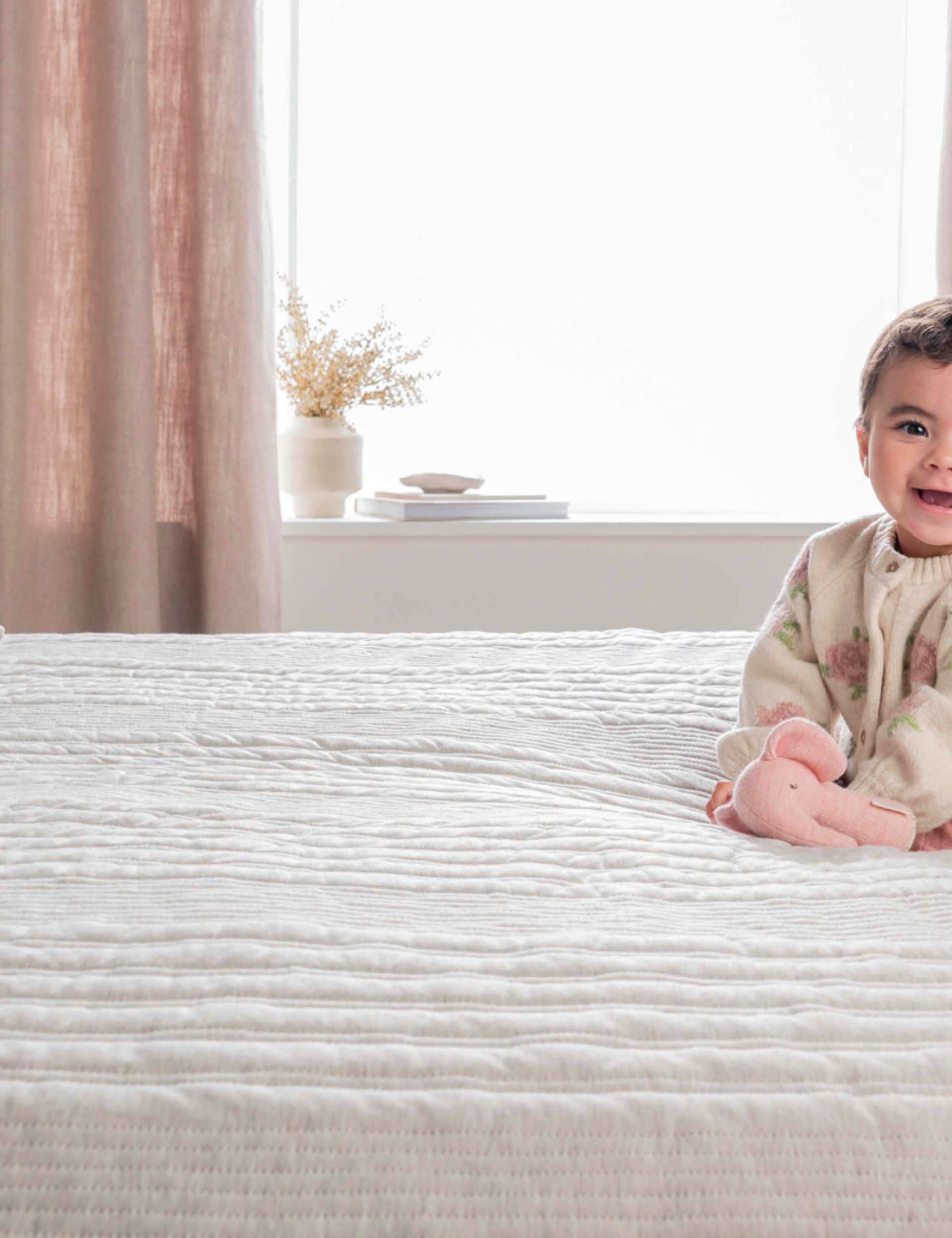 2pc Knitted Cardigan & Leggings Set (0-12 Mths) 5 of 9