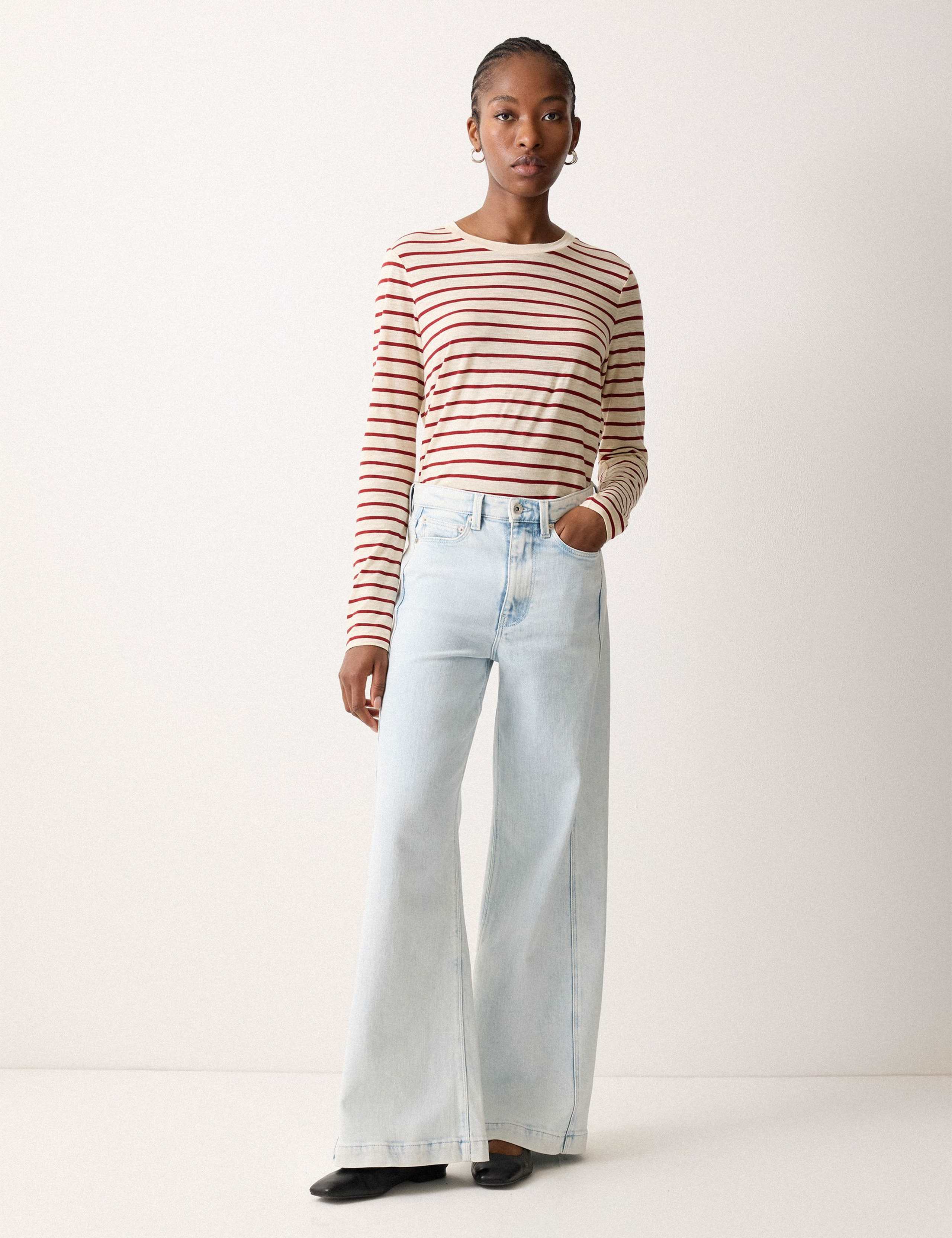 Mid Rise Wide Leg jeans 5 of 5