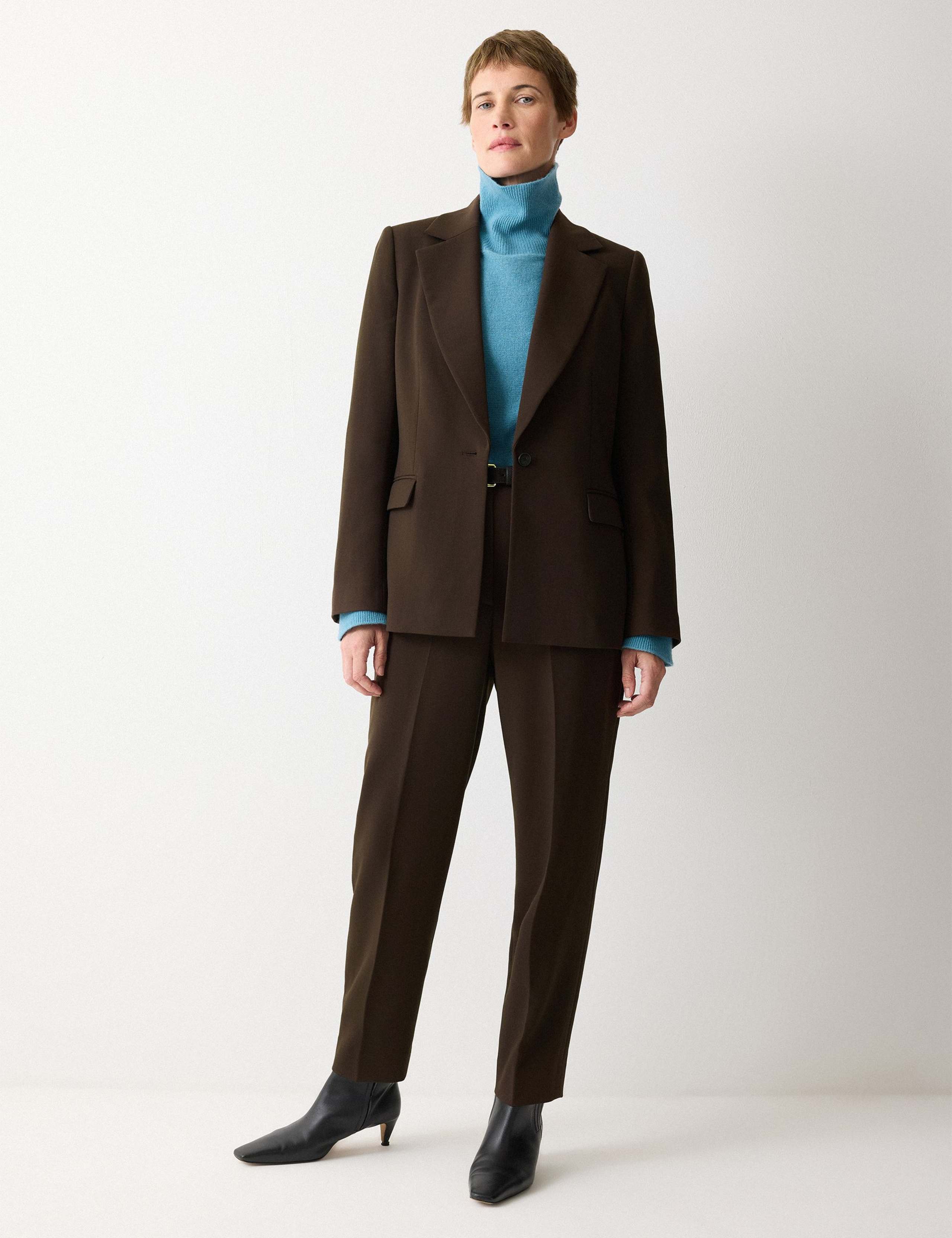 Crepe Single Breasted Tailored Blazer 4 of 6