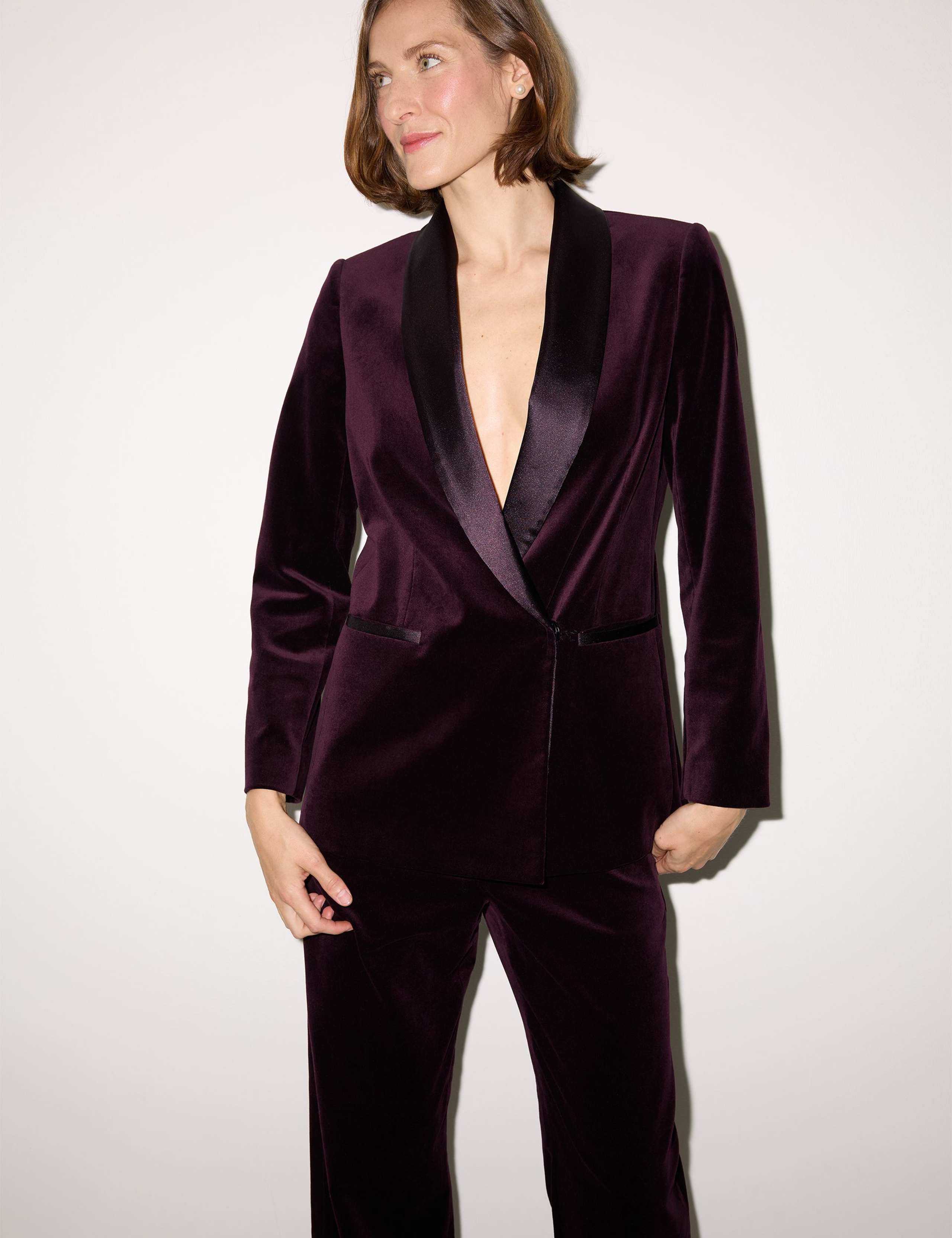 Velvet Tailored Single Breasted Blazer 3 of 6