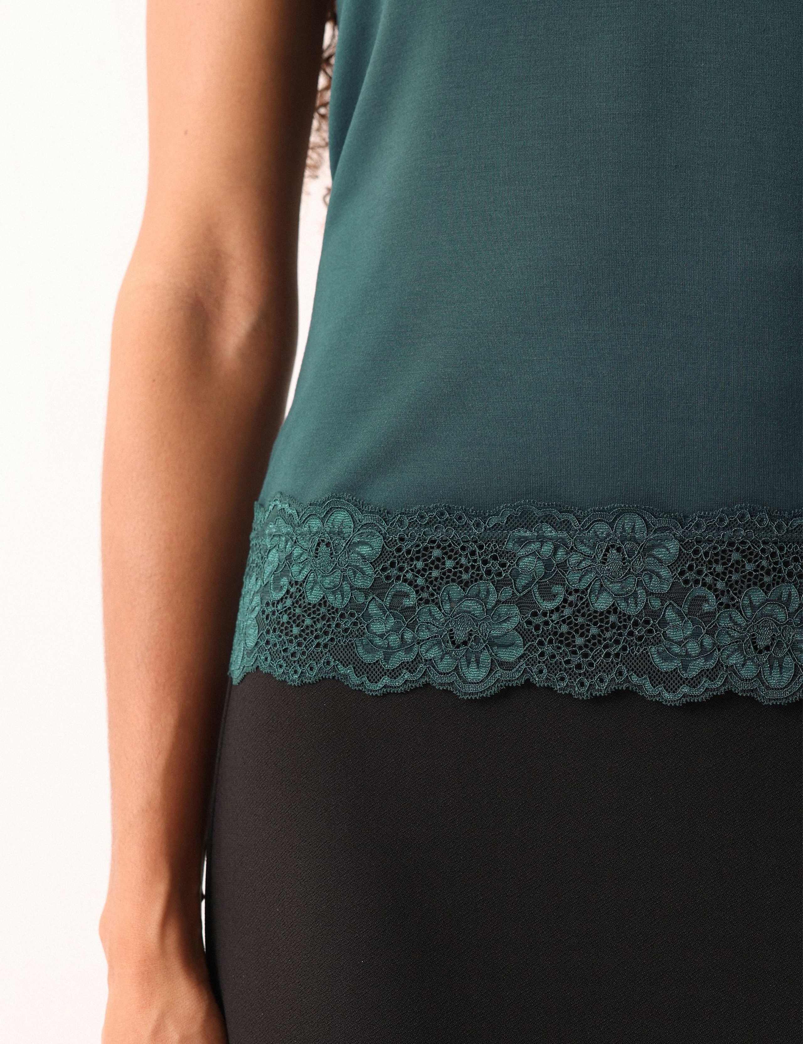 Modal Rich V-Neck Lace Vest 4 of 5