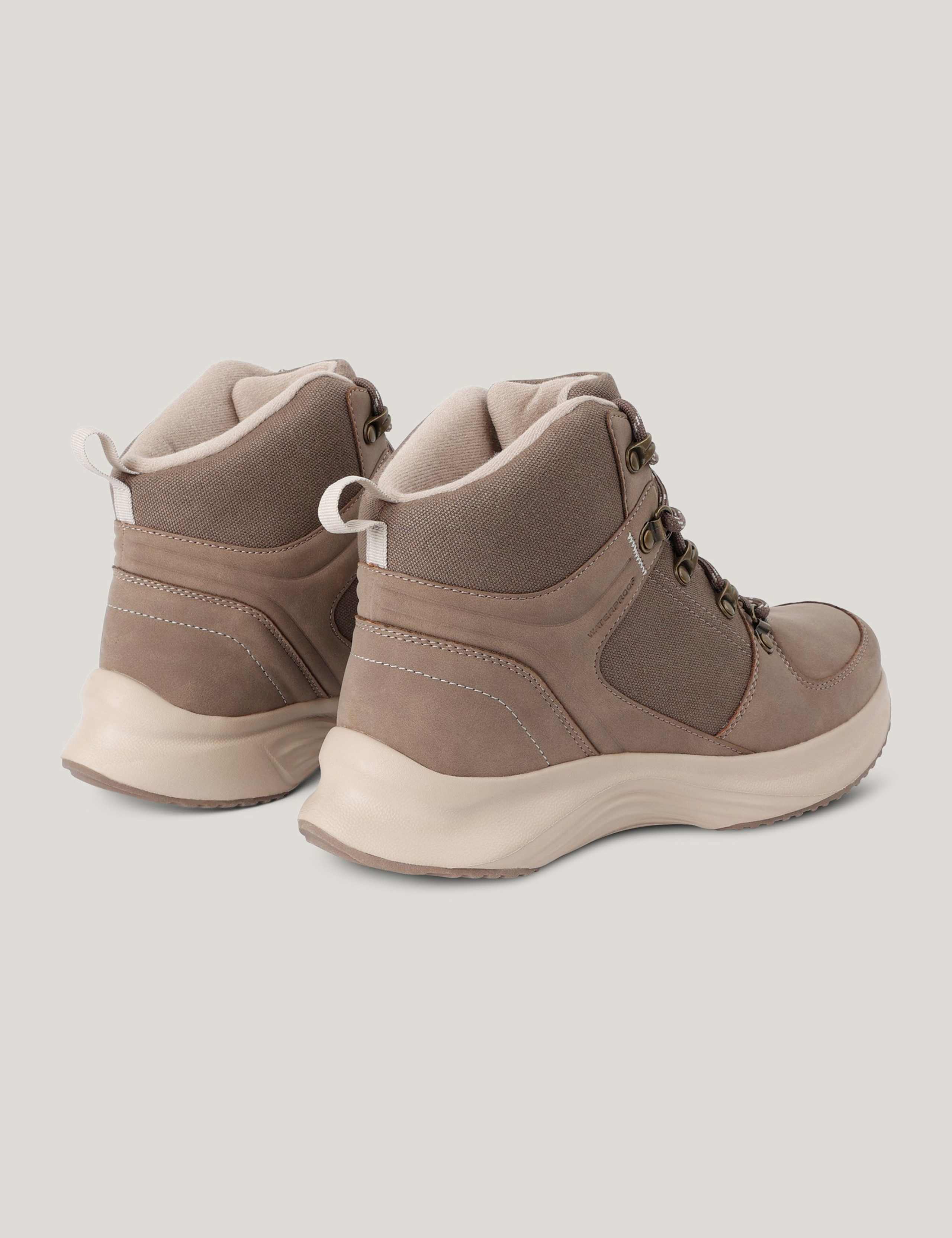 Sambrook Walking Boots 4 of 9