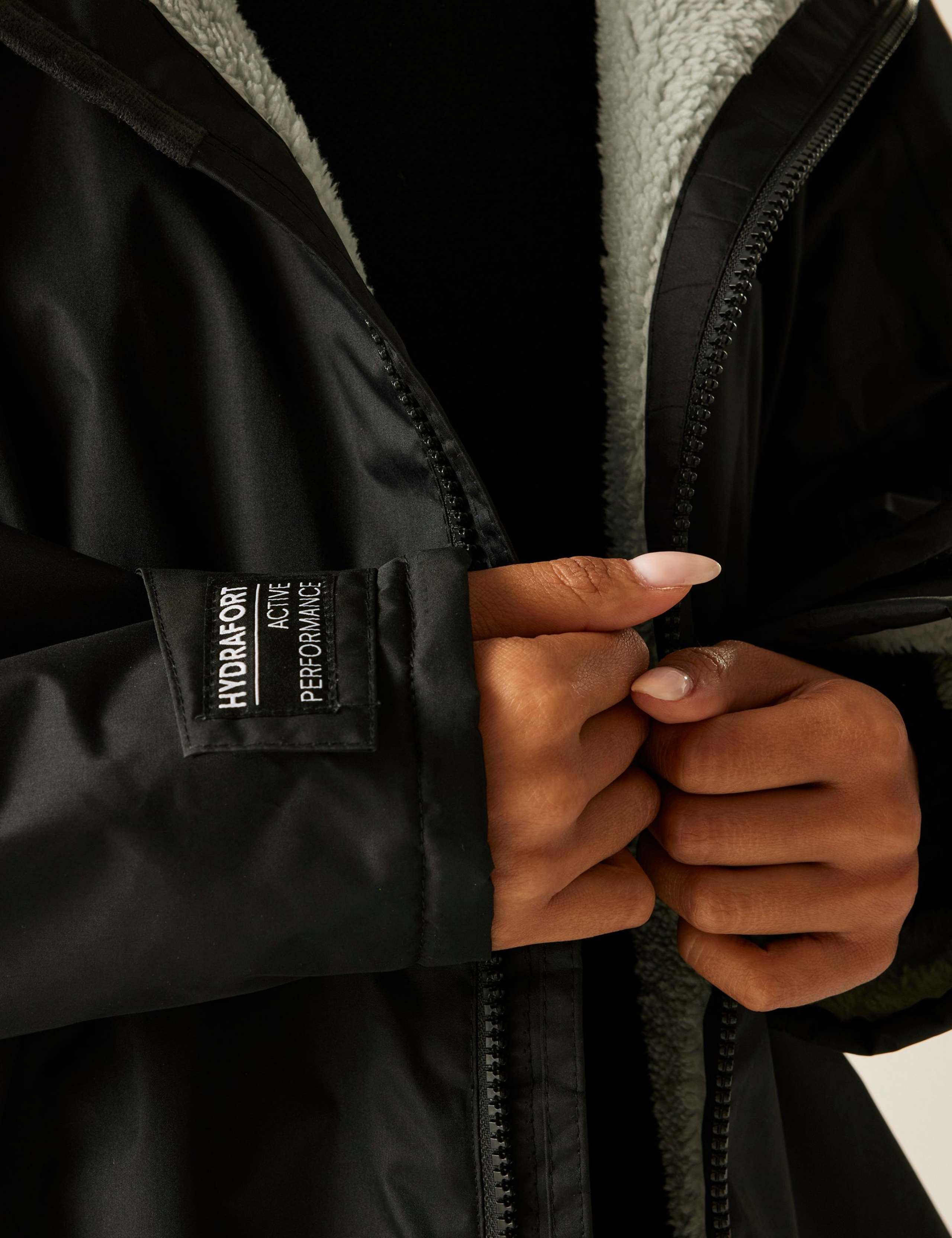 Waterproof Longline Changing Robe 10 of 10