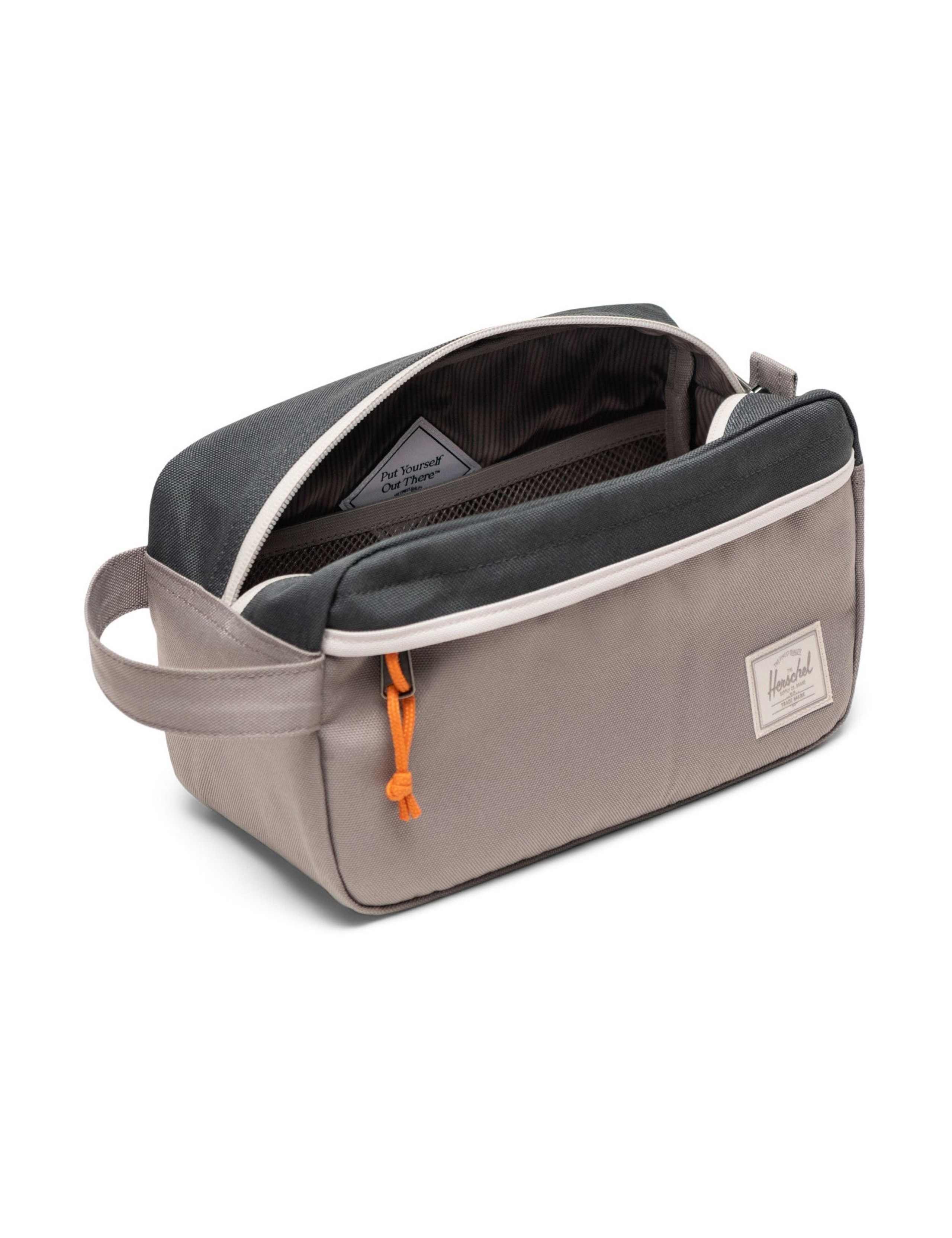 Multi Pocket Washbag 3 of 3