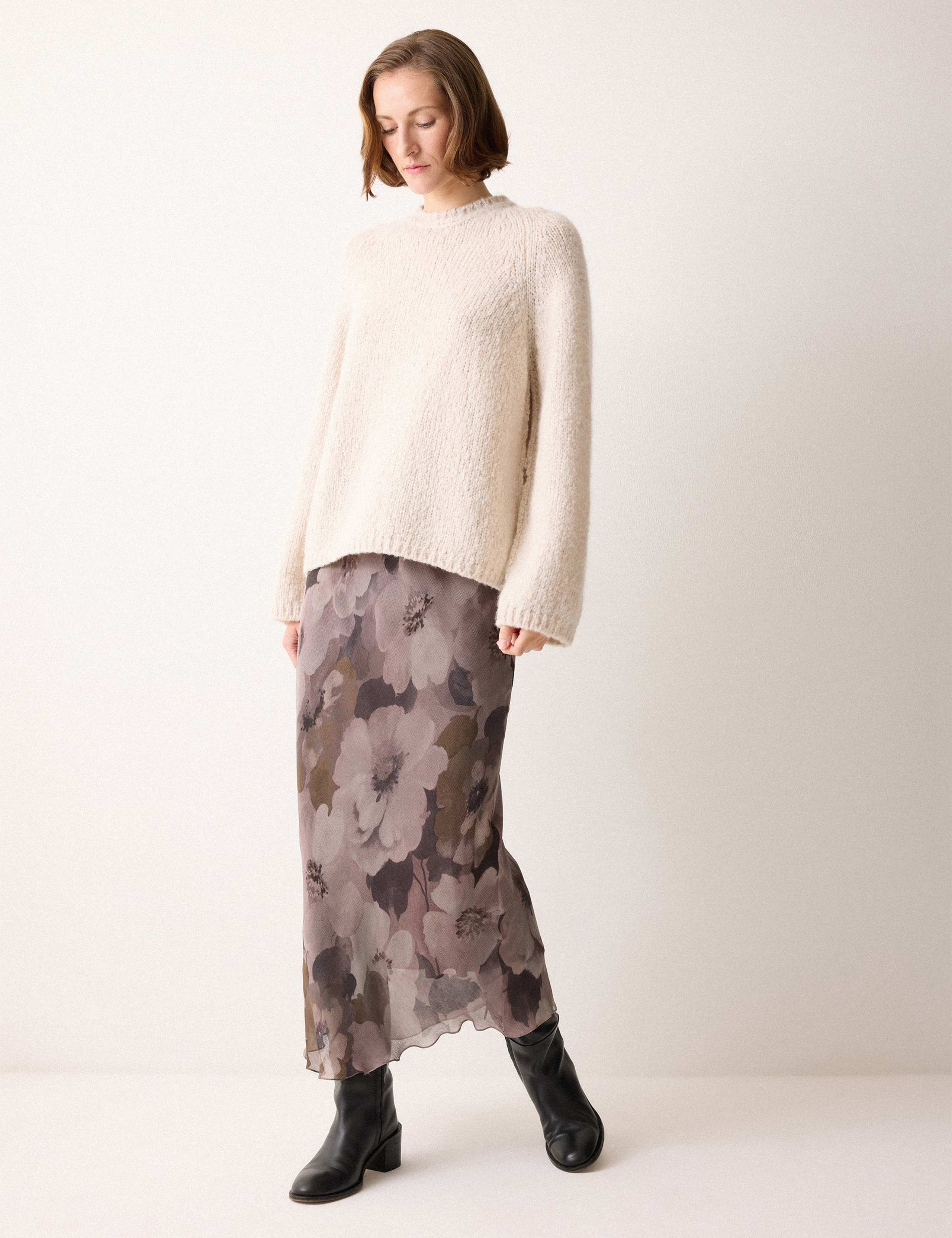 Jacquard Floral Midi A-Line Skirt 5 of 5