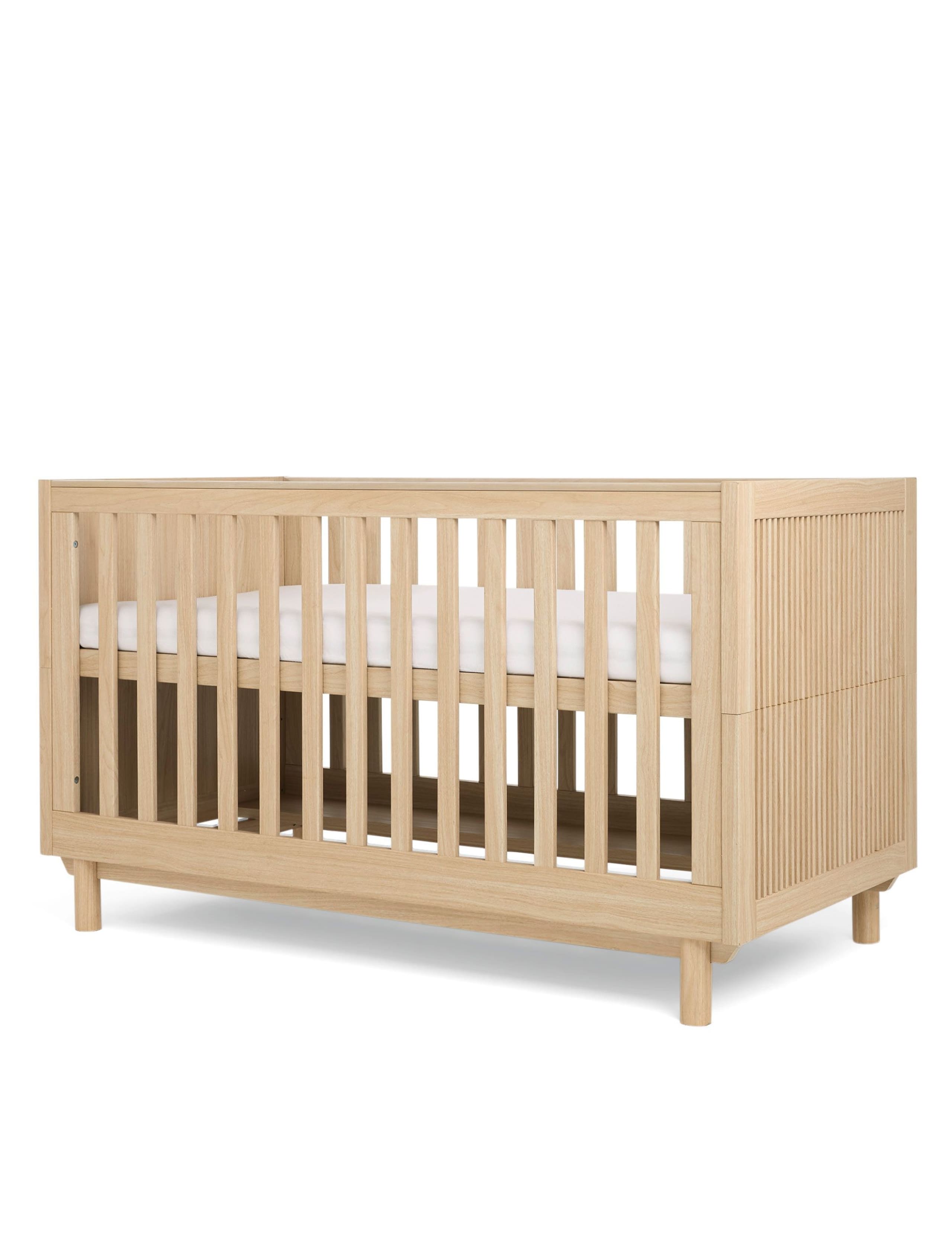 Oska Cot Bed 2 of 4