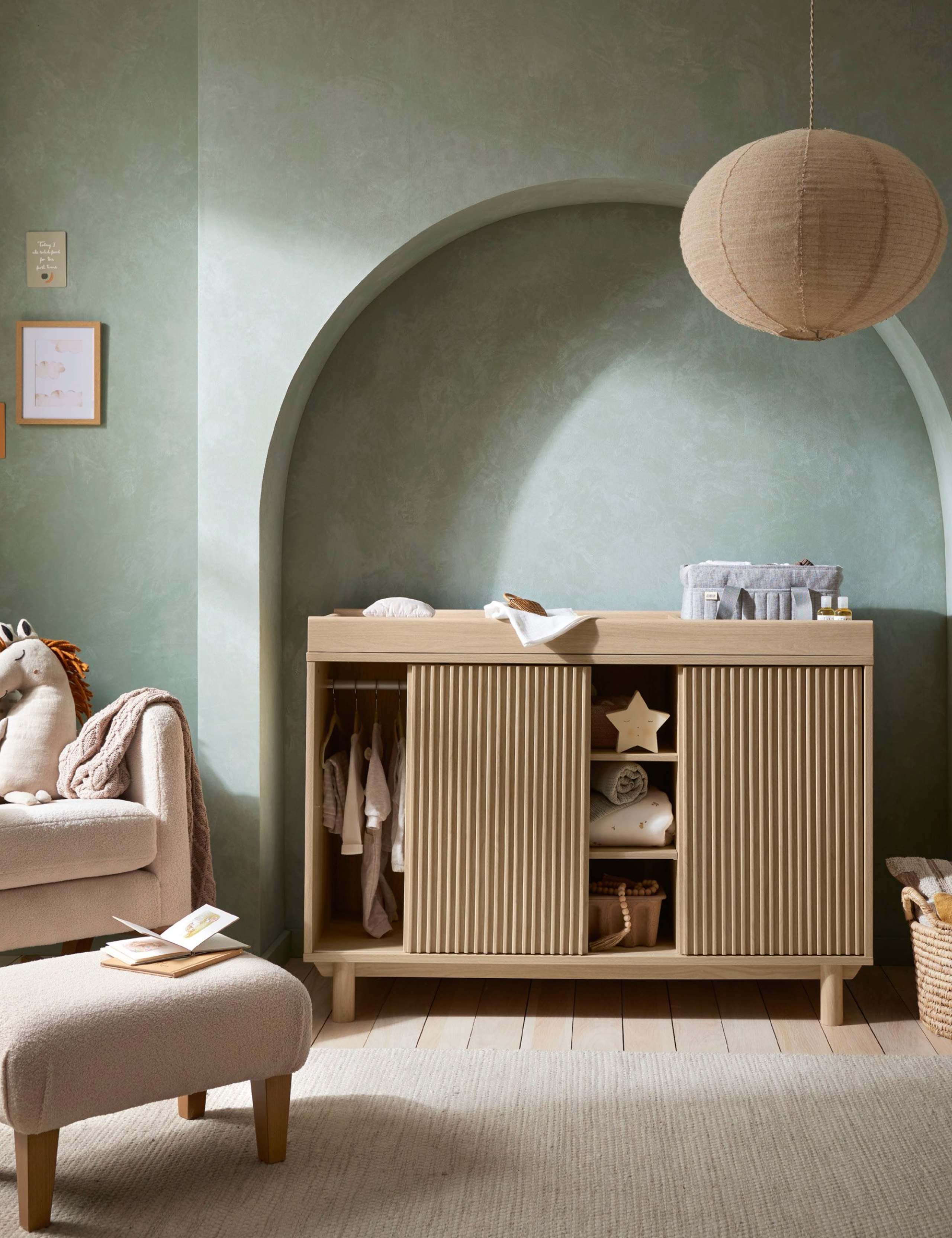 Oska Cot Bed, Wide Dresser Changer & Wardrobe 4 of 5