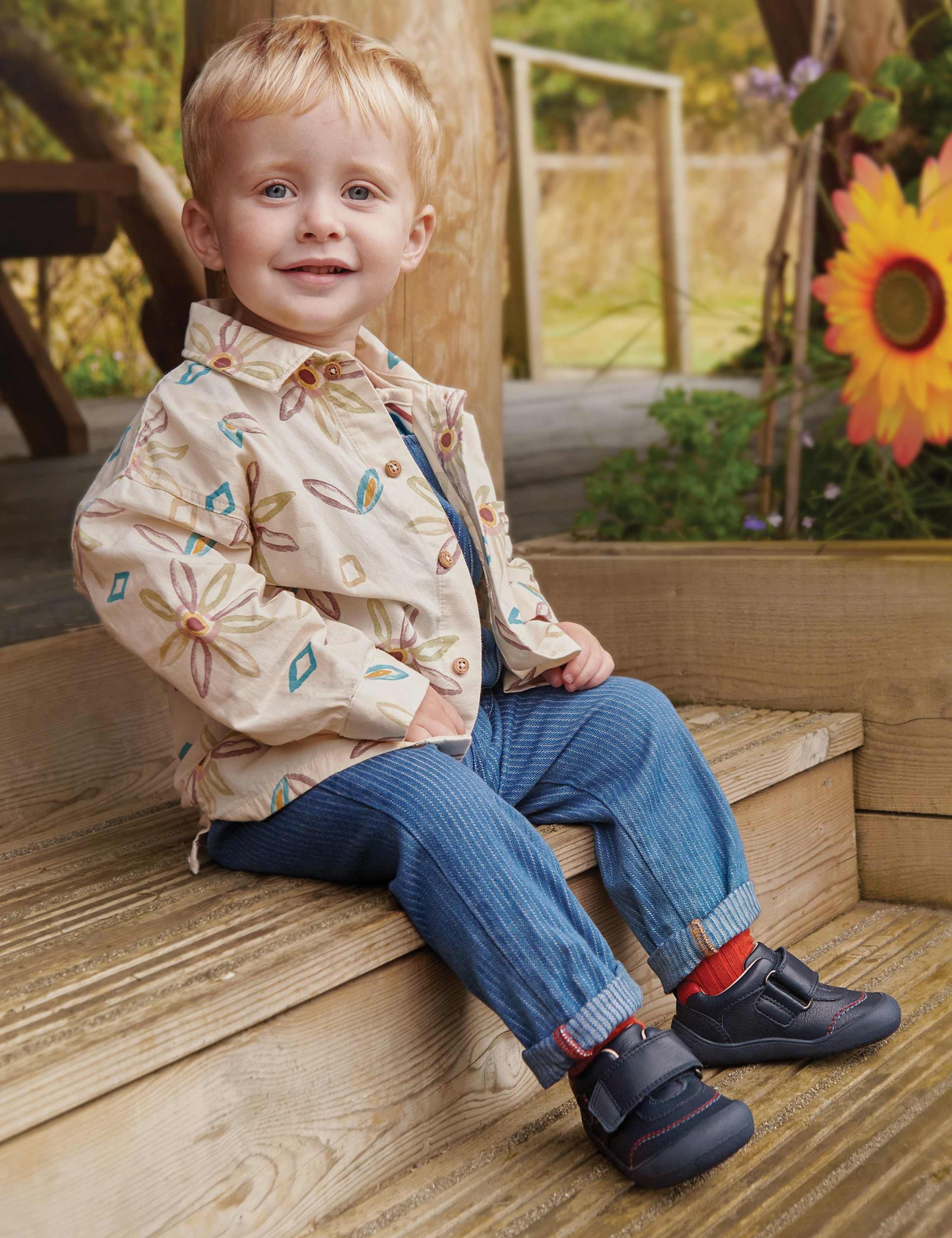 Kids' Leather Riptape Trainers (3 Small - 7 Small) 2 of 4