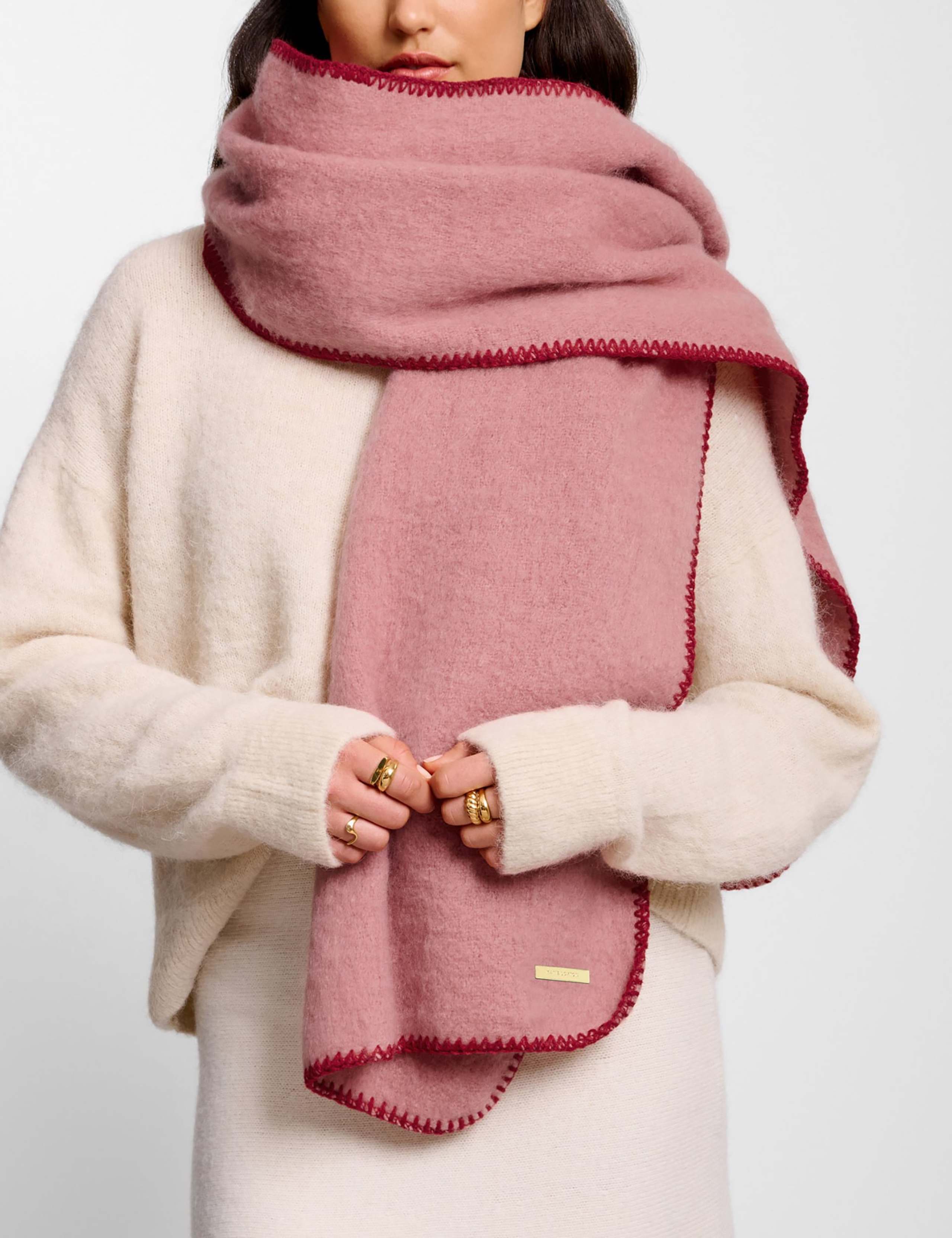 Whipstitch Scarf 1 of 5