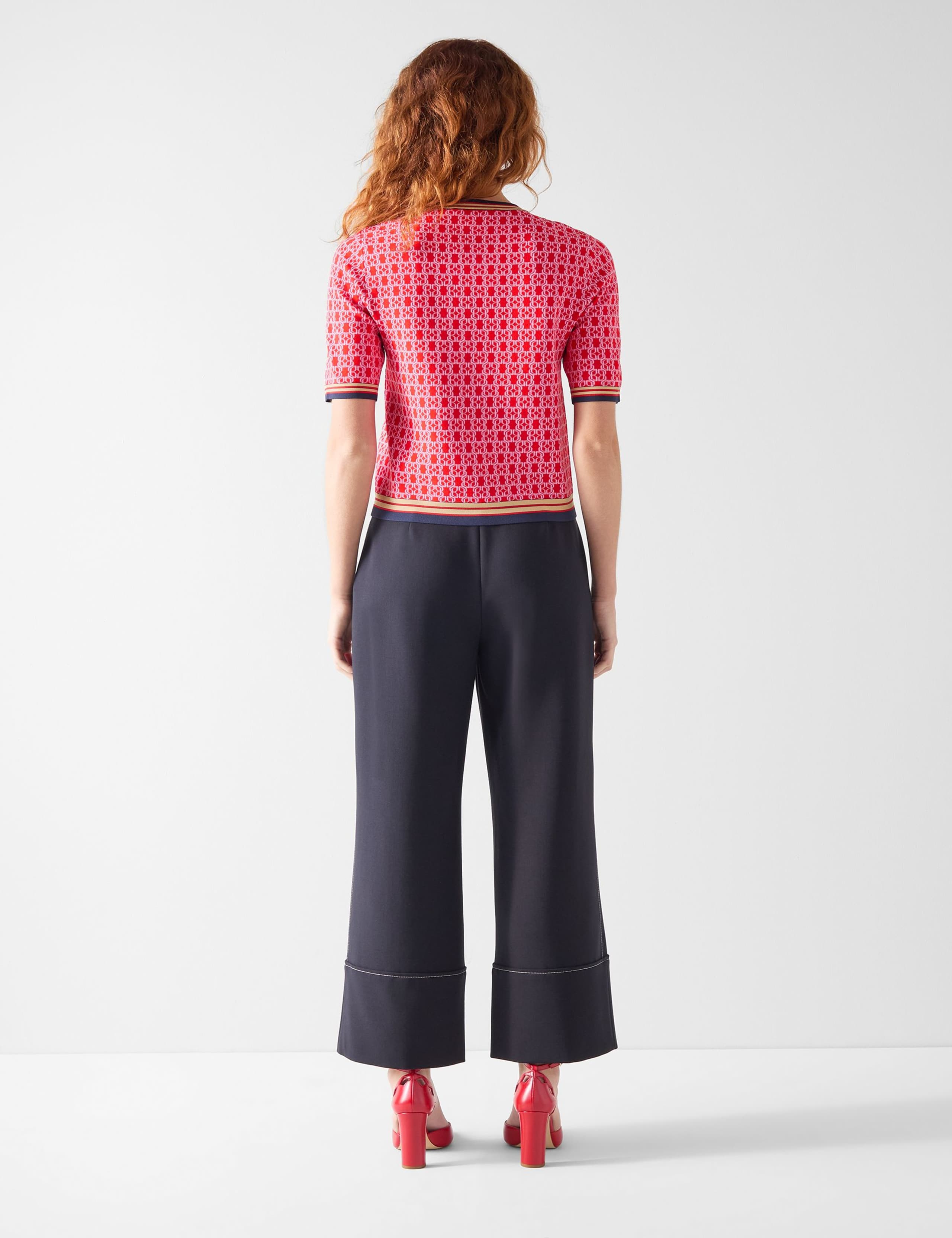 Geometric Crew Neck Fitted Knitted Top 4 of 4