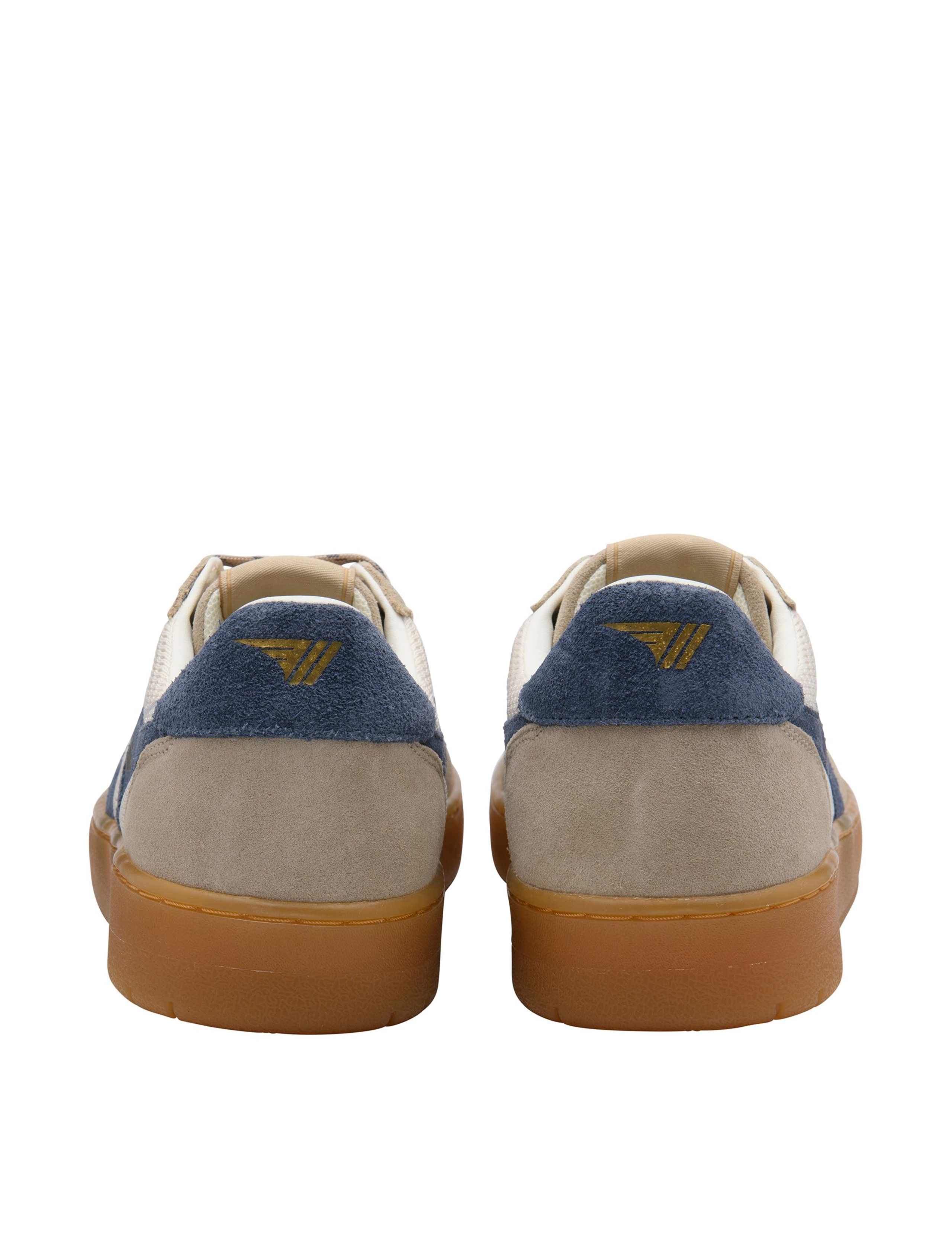 Hawk '83 Trainers 4 of 5