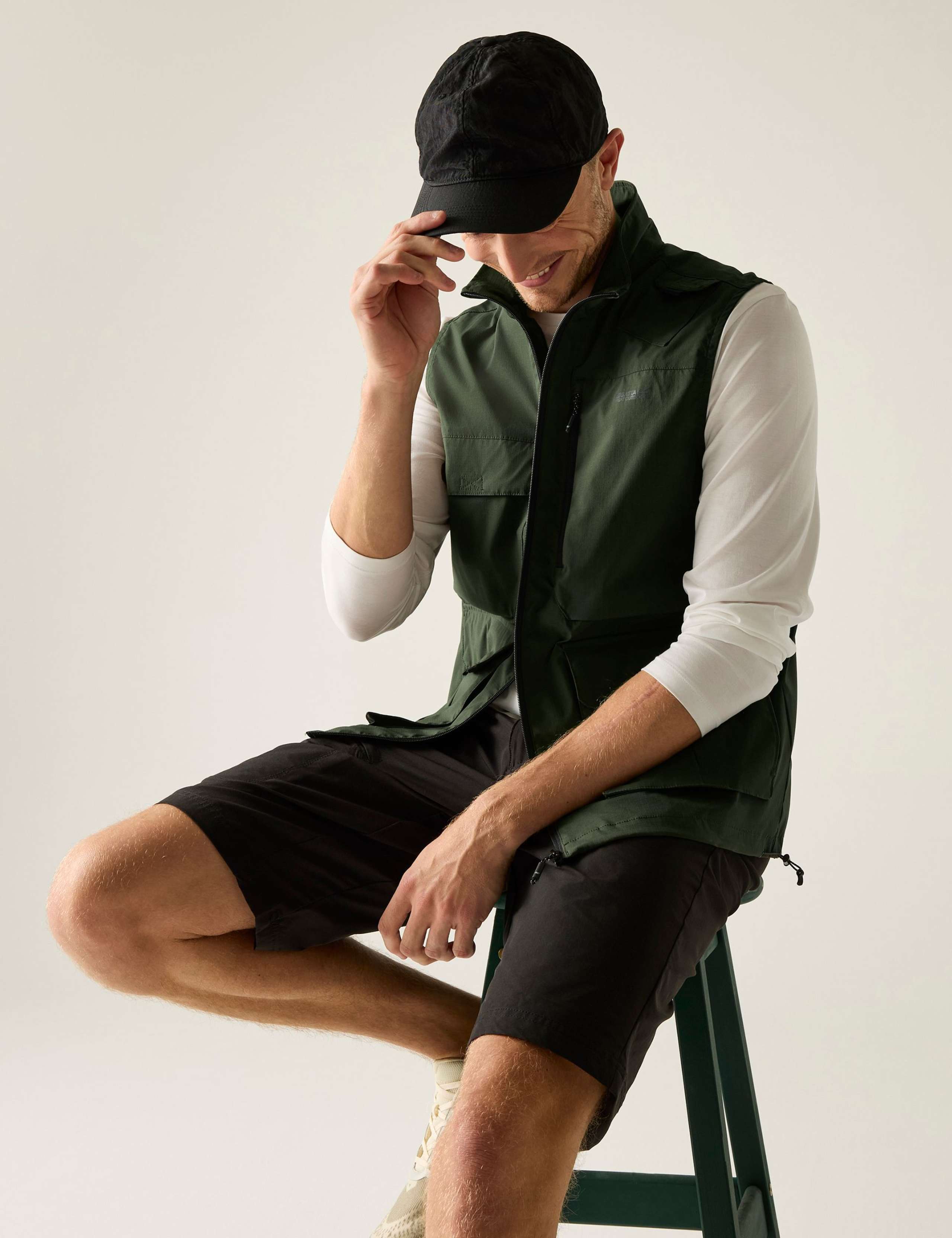 Travel Light Packaway Water Repellent Gilet 3 of 7