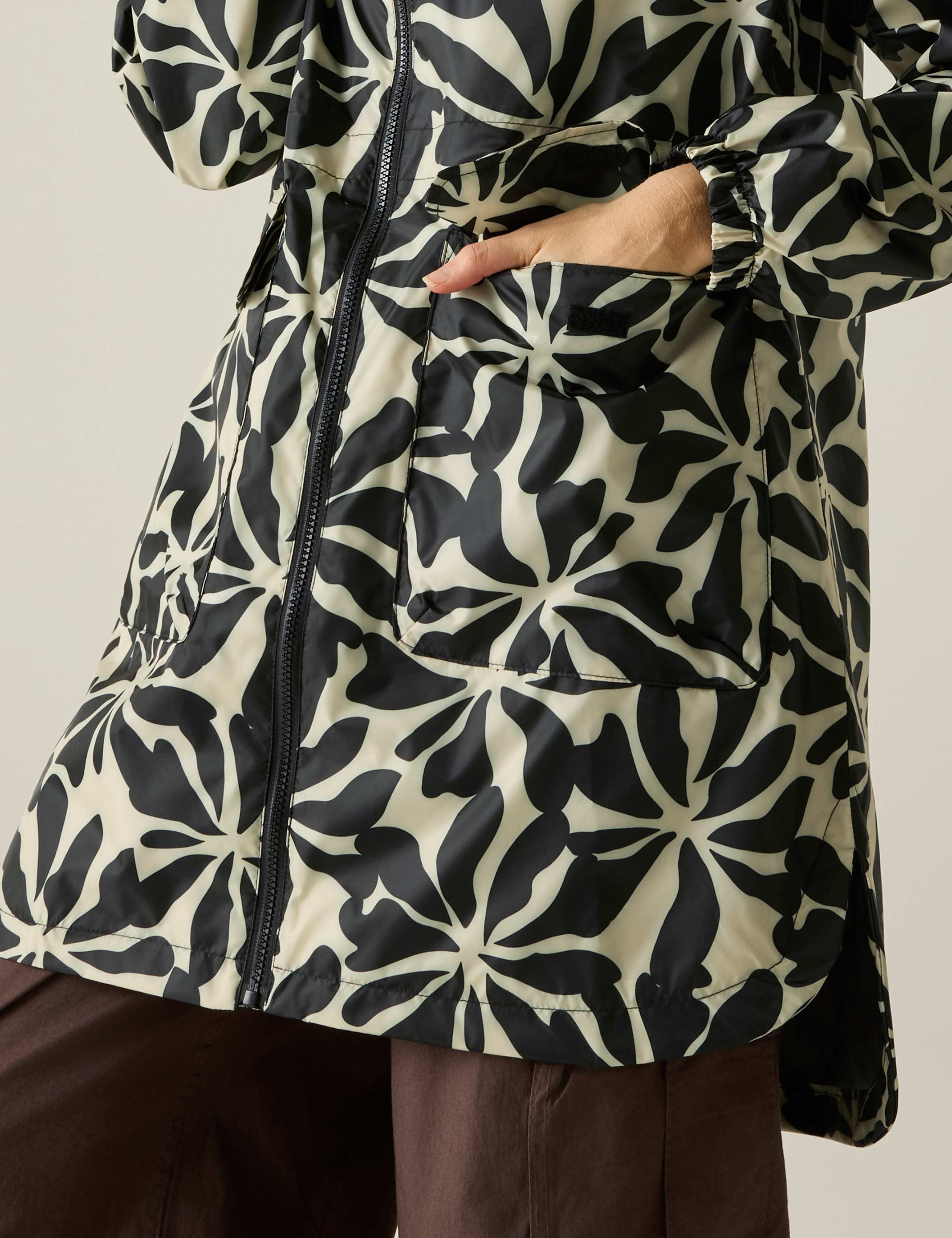 Brindle Printed Packaway Rain Jacket 8 of 9