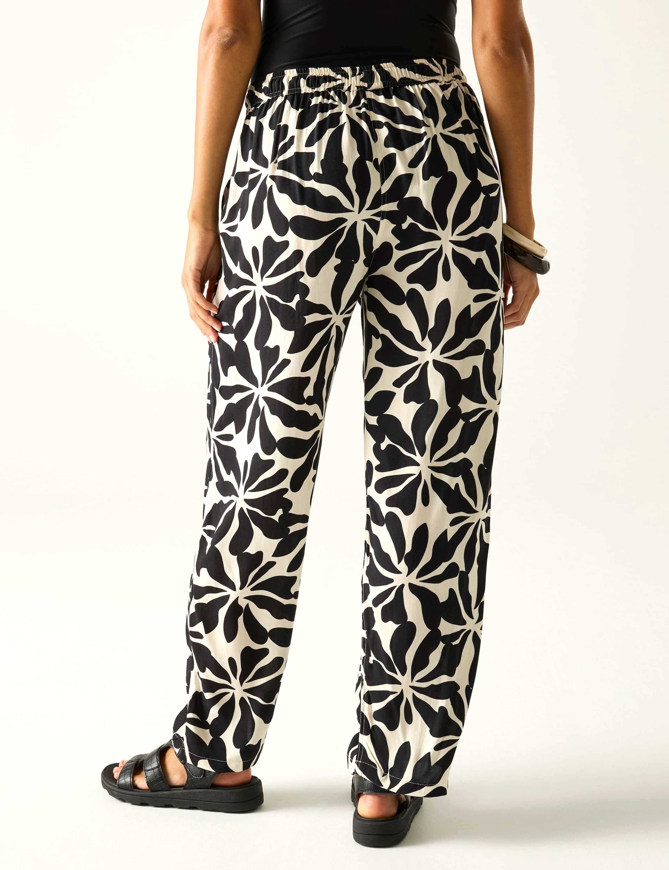 Elbrie Floral Straight Leg Trousers 3 of 7