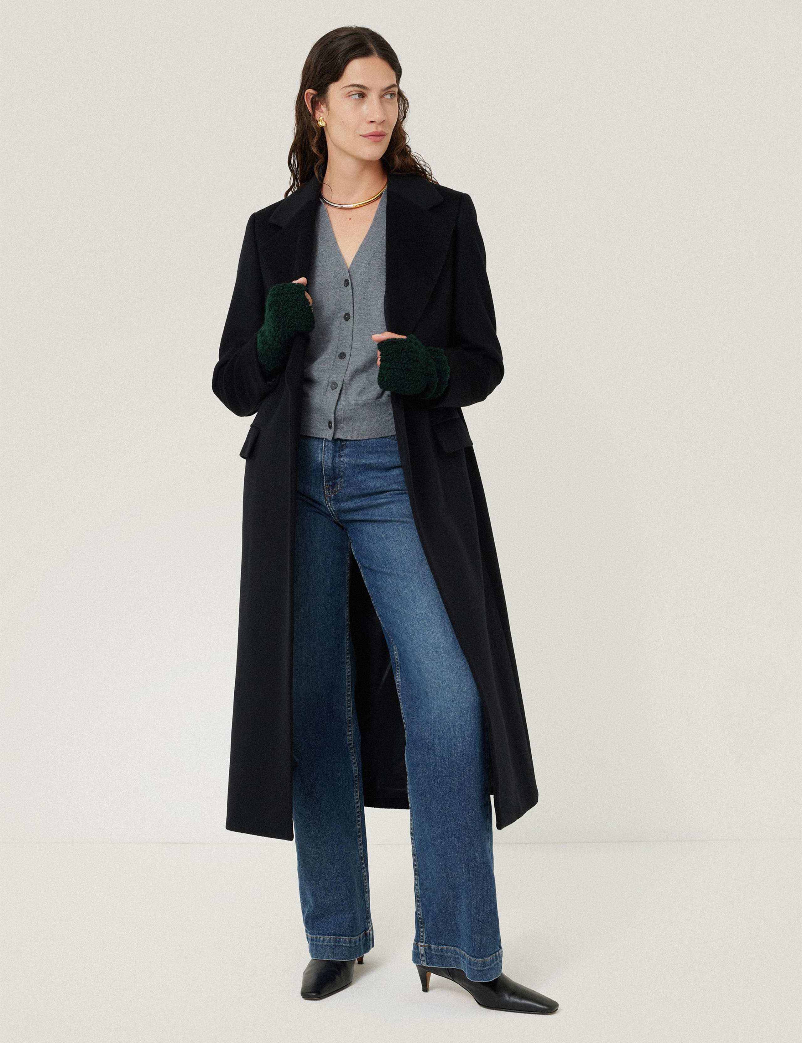 Boucle Mittens 3 of 5