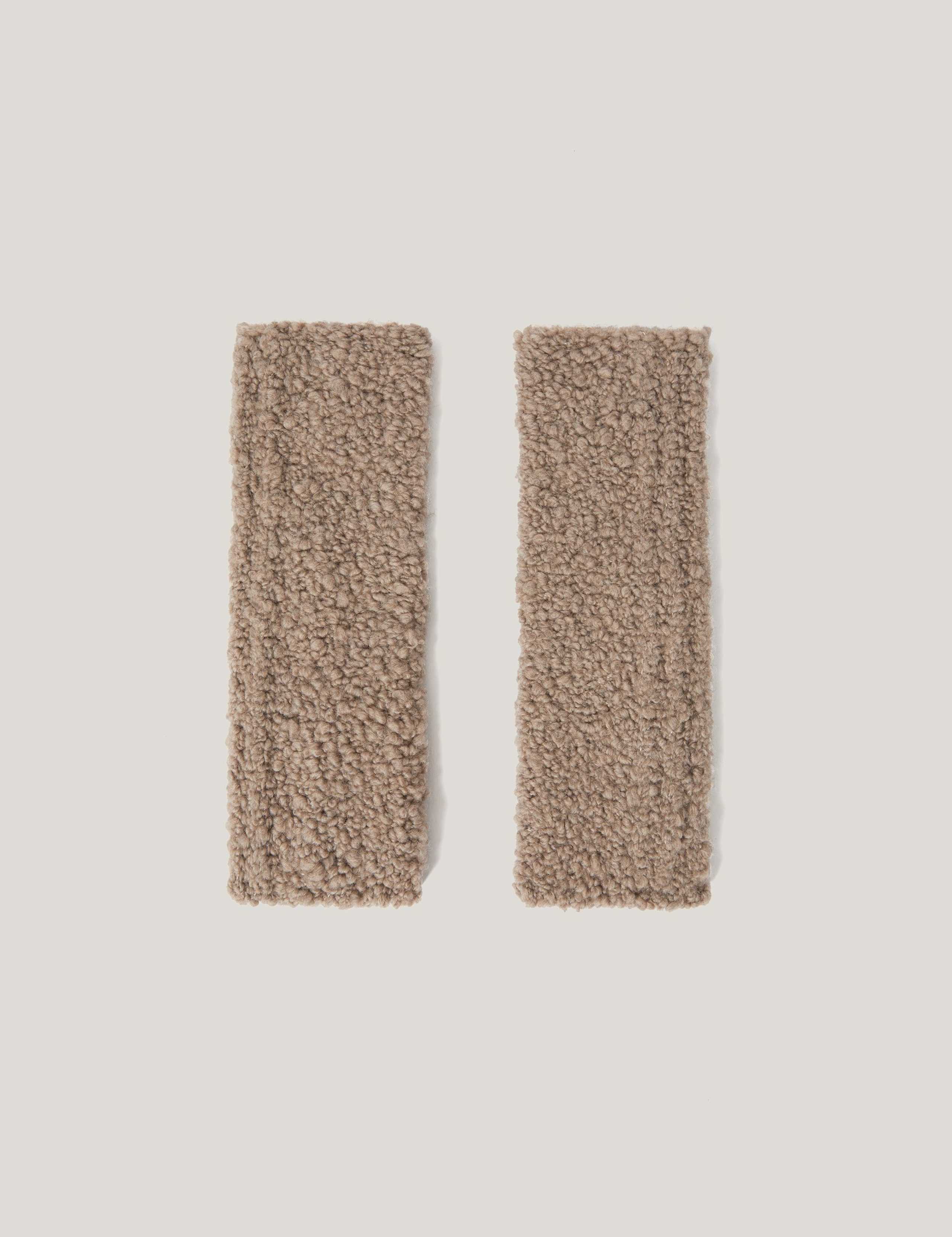 Boucle Mittens 1 of 5