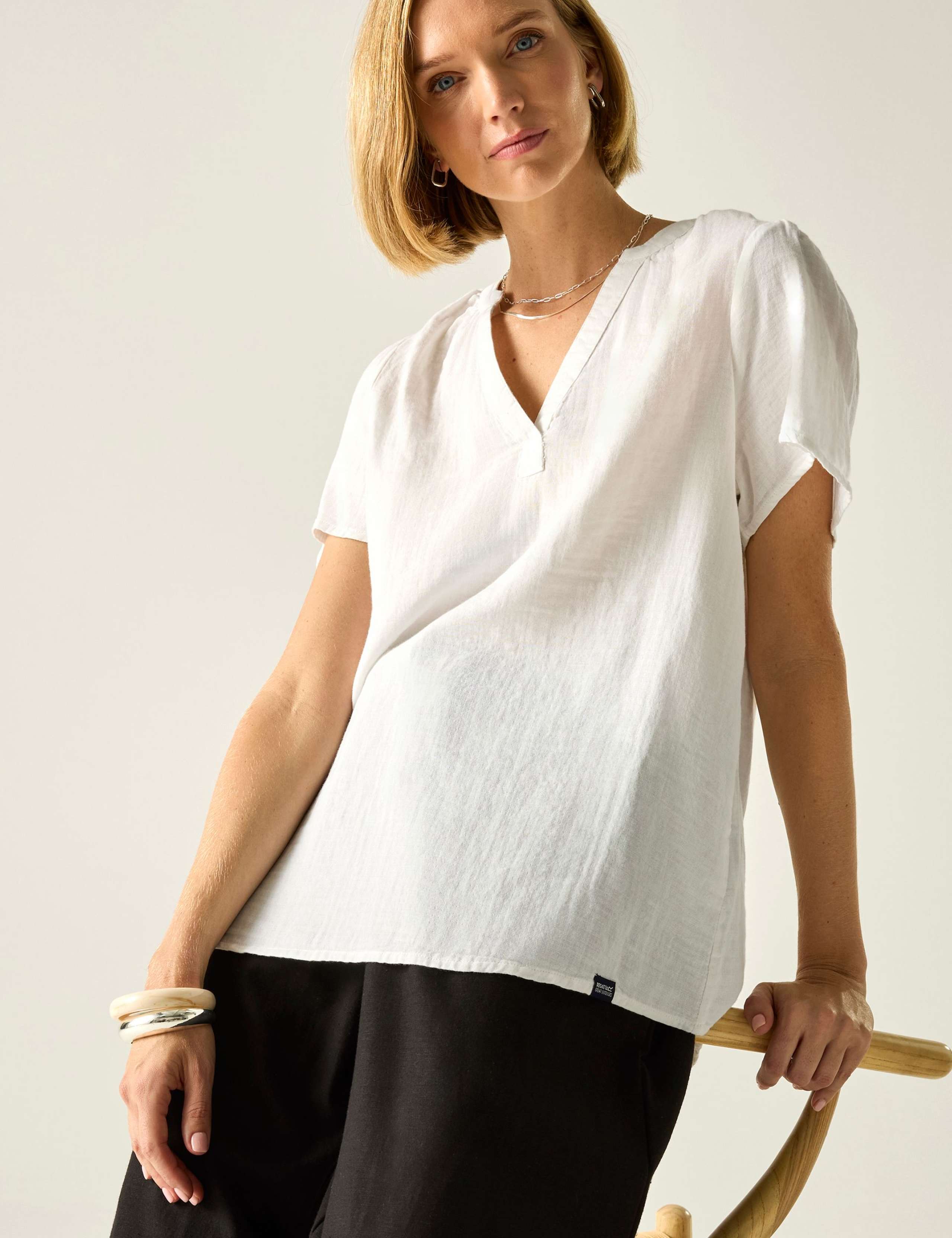 Selen Pure Cotton V-Neck Popover Blouse 4 of 7