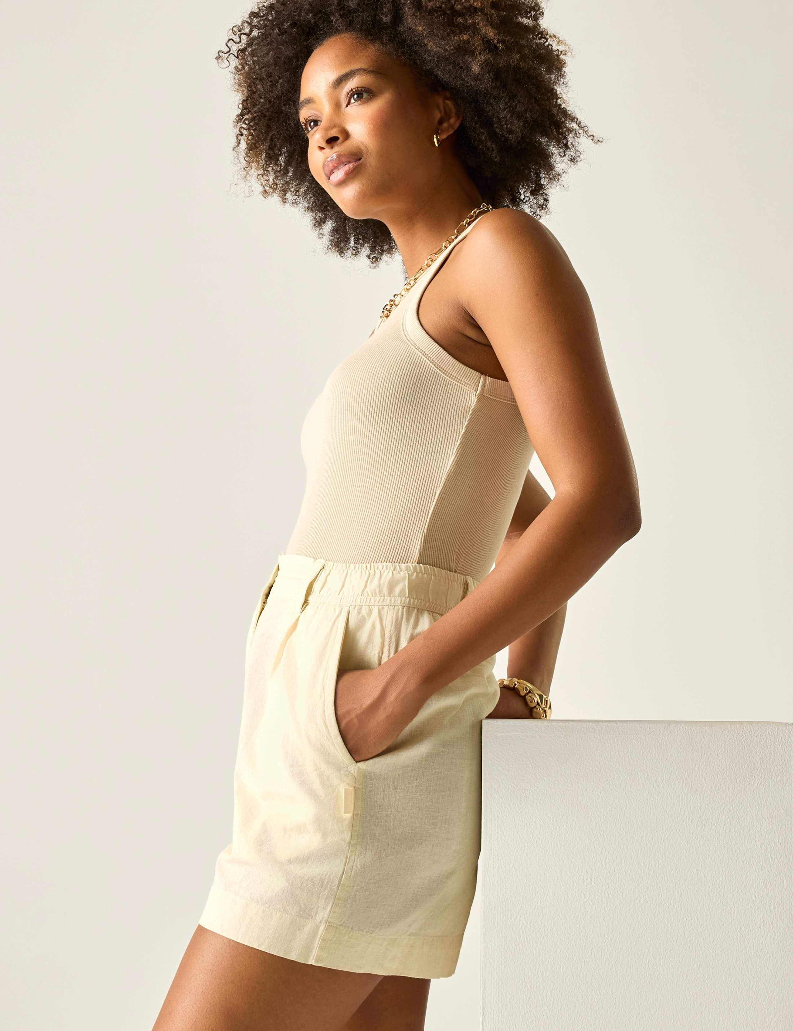 Sabelle Lyocell Blend Pleat Front Shorts 4 of 7