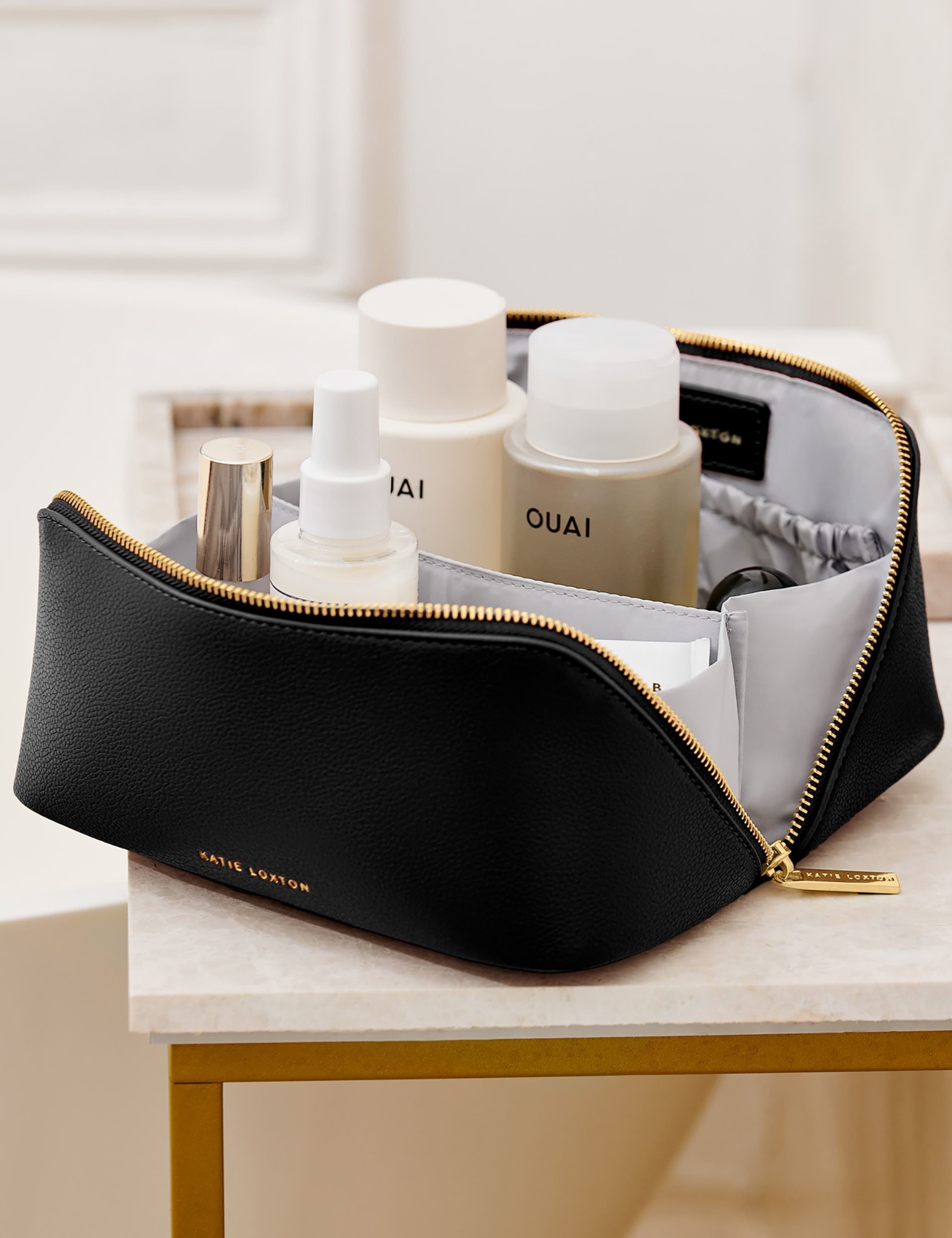 Medium Toiletry Bag 3 of 6