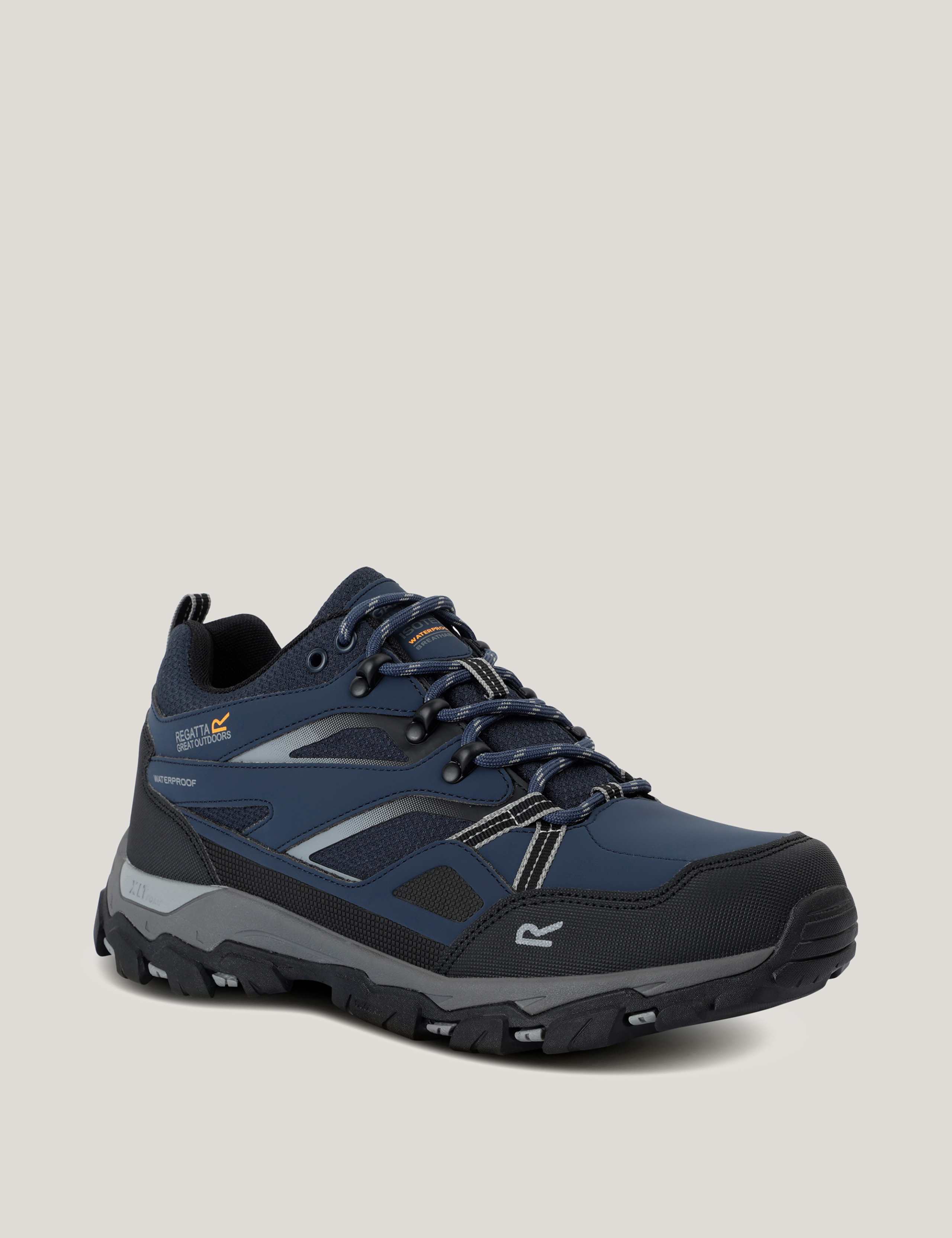Holcombe III Low Waterproof Walking Shoes 5 of 9